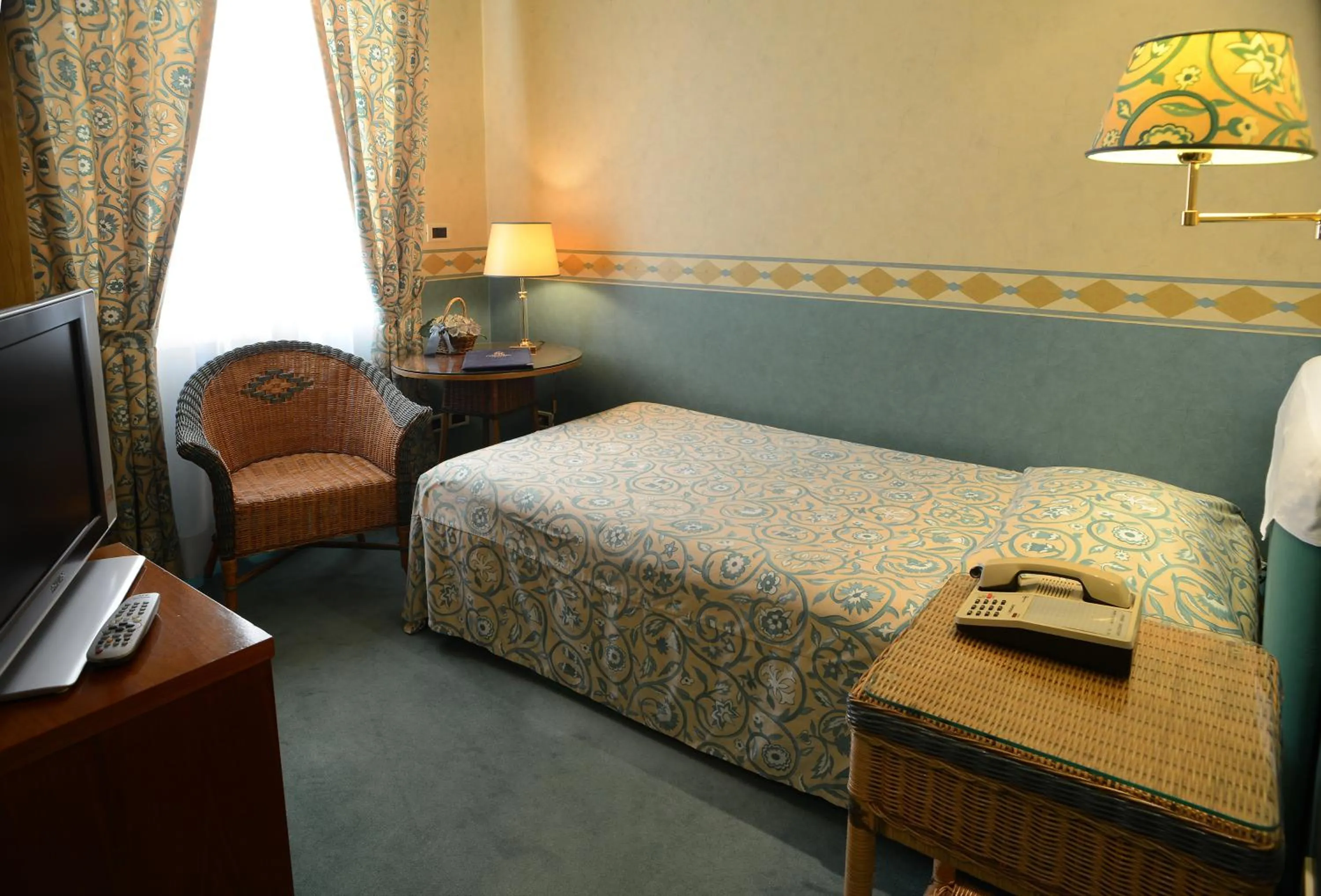 Bedroom, Bed in Hotel Colombia