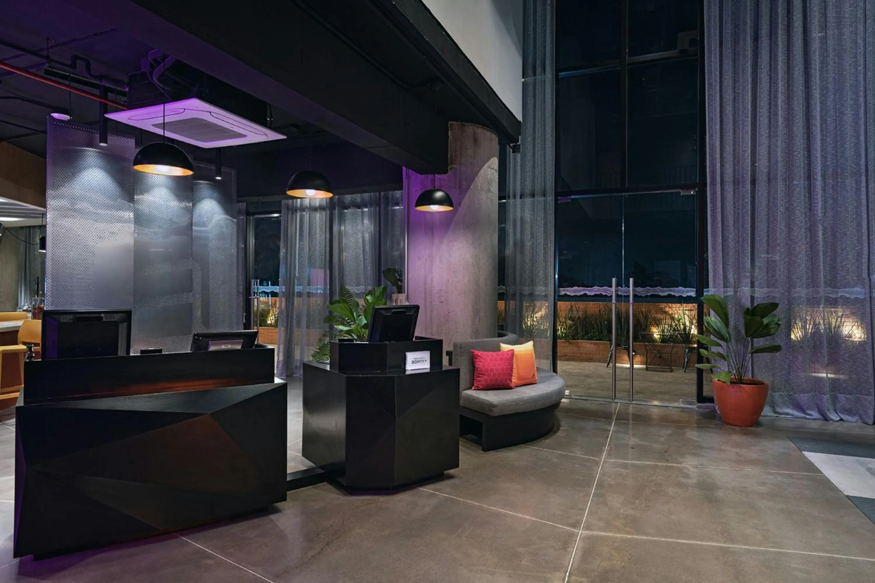 Lobby or reception in Aloft Guadalajara Sur