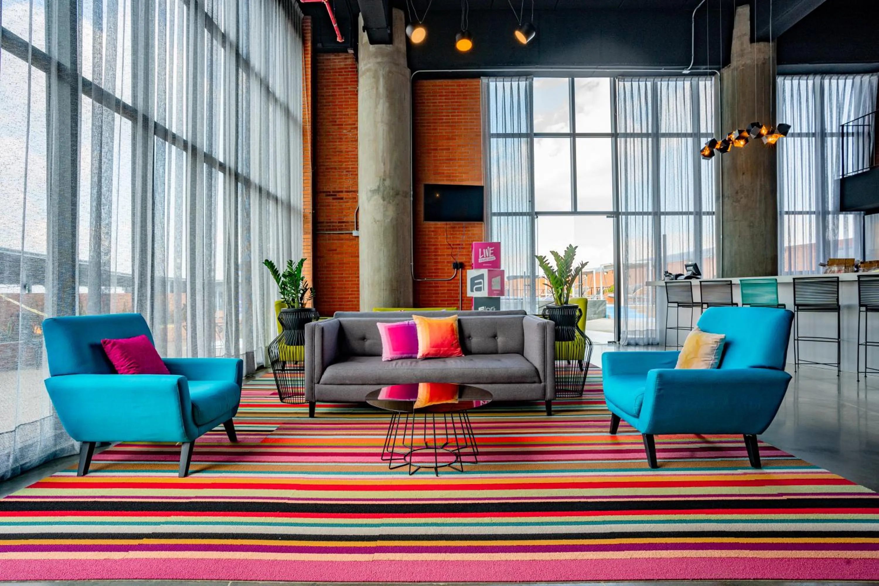 Seating area in Aloft Guadalajara Sur