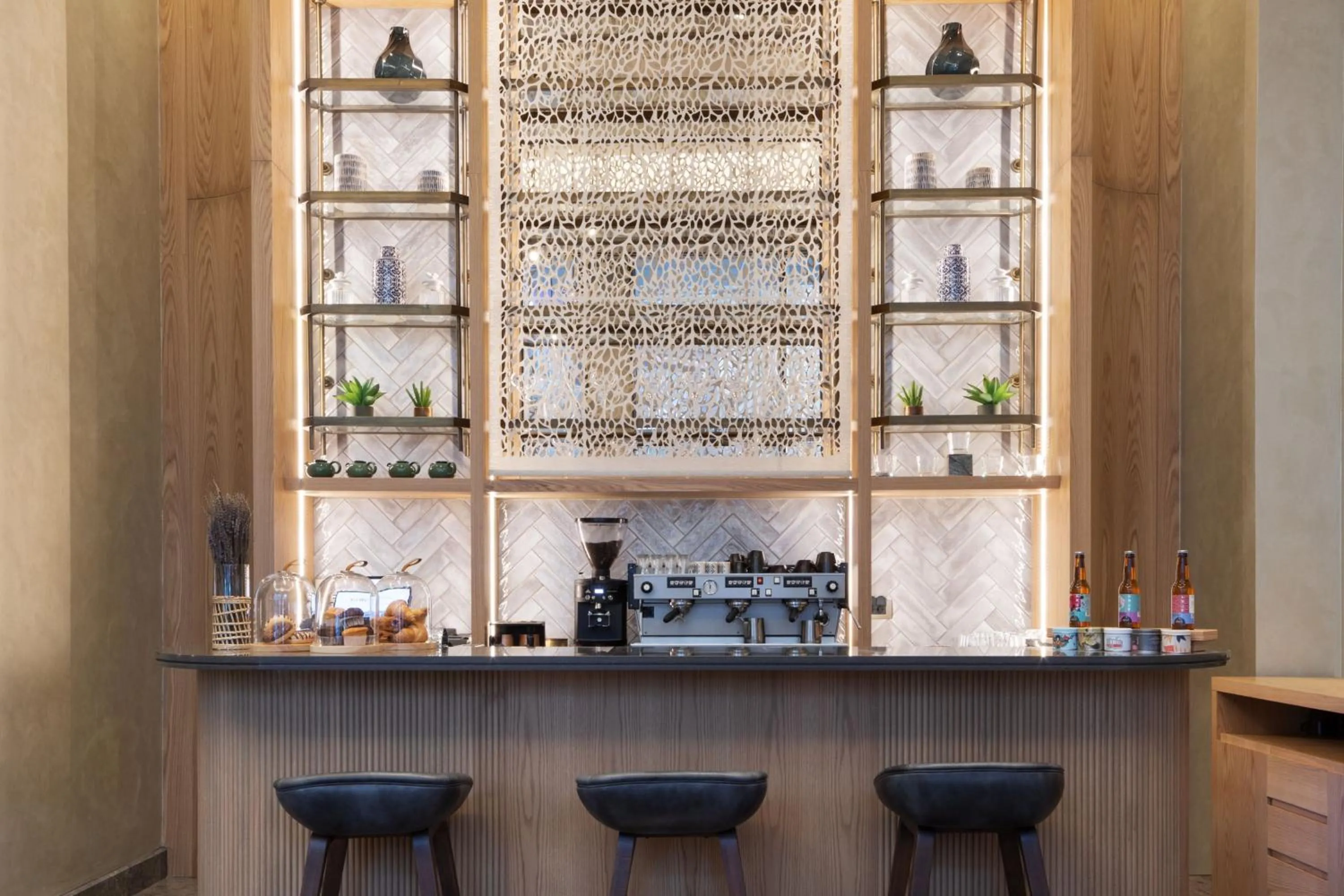 Lounge or bar in The Westin Istanbul Nisantasi