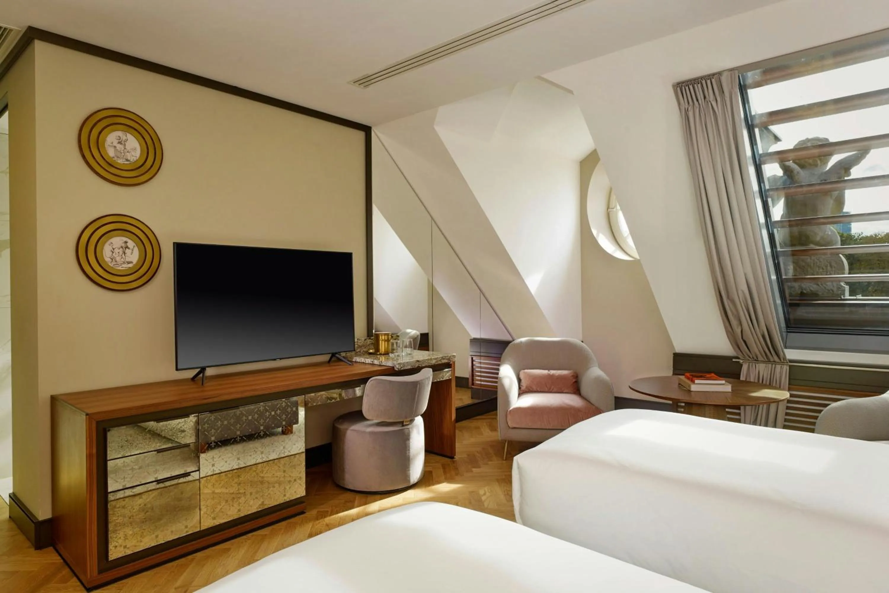 Photo of the whole room, Bed in Hotel Verte, Warsaw, Autograph Collection