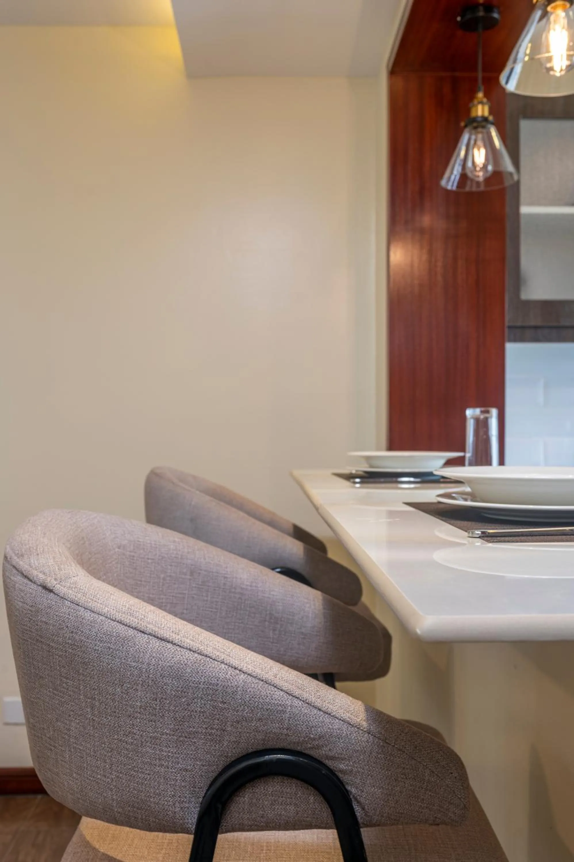 hair dresser in Roma Court Serviced Apartments