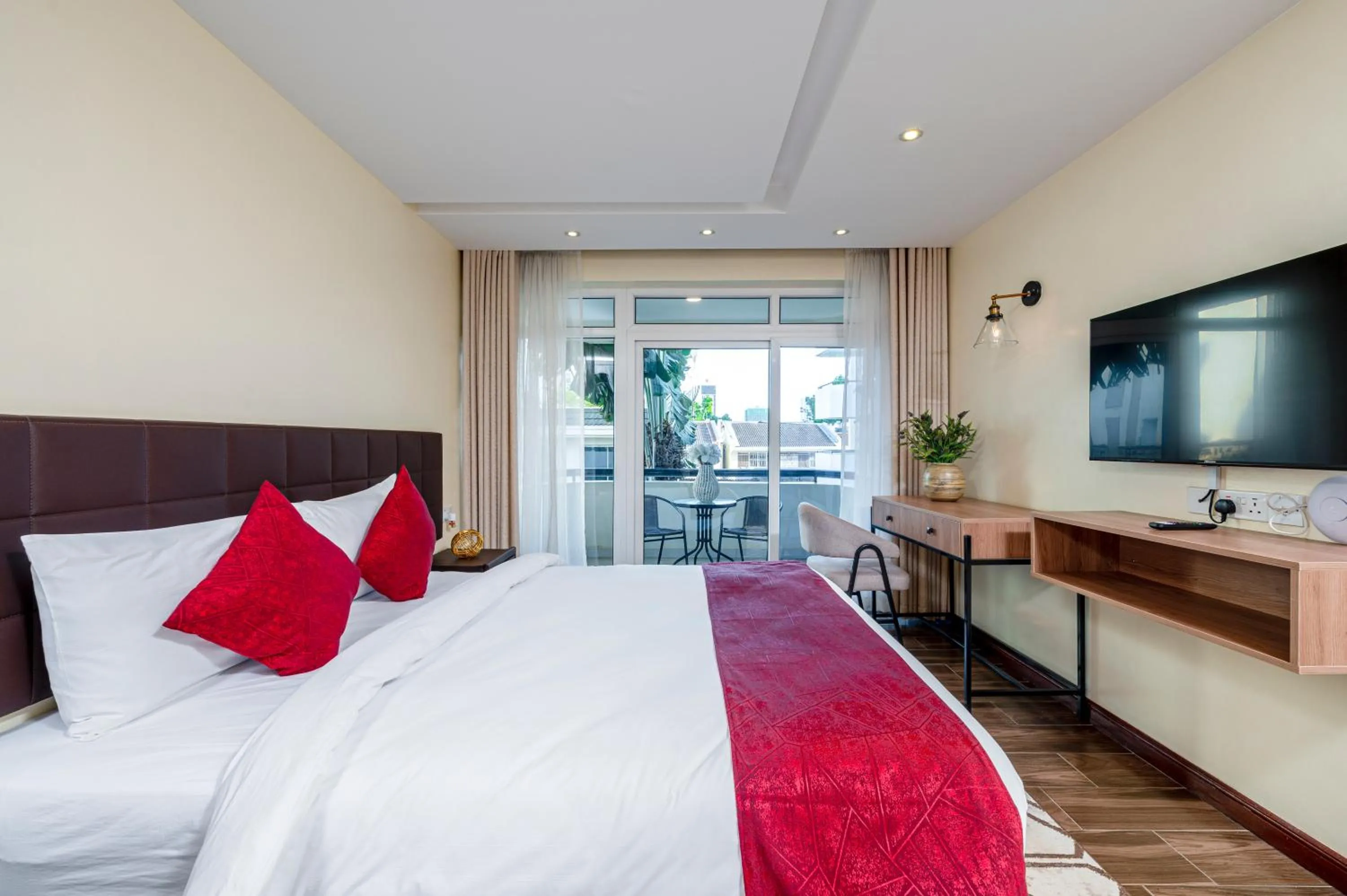 TV and multimedia, Bed in Roma Court Serviced Apartments