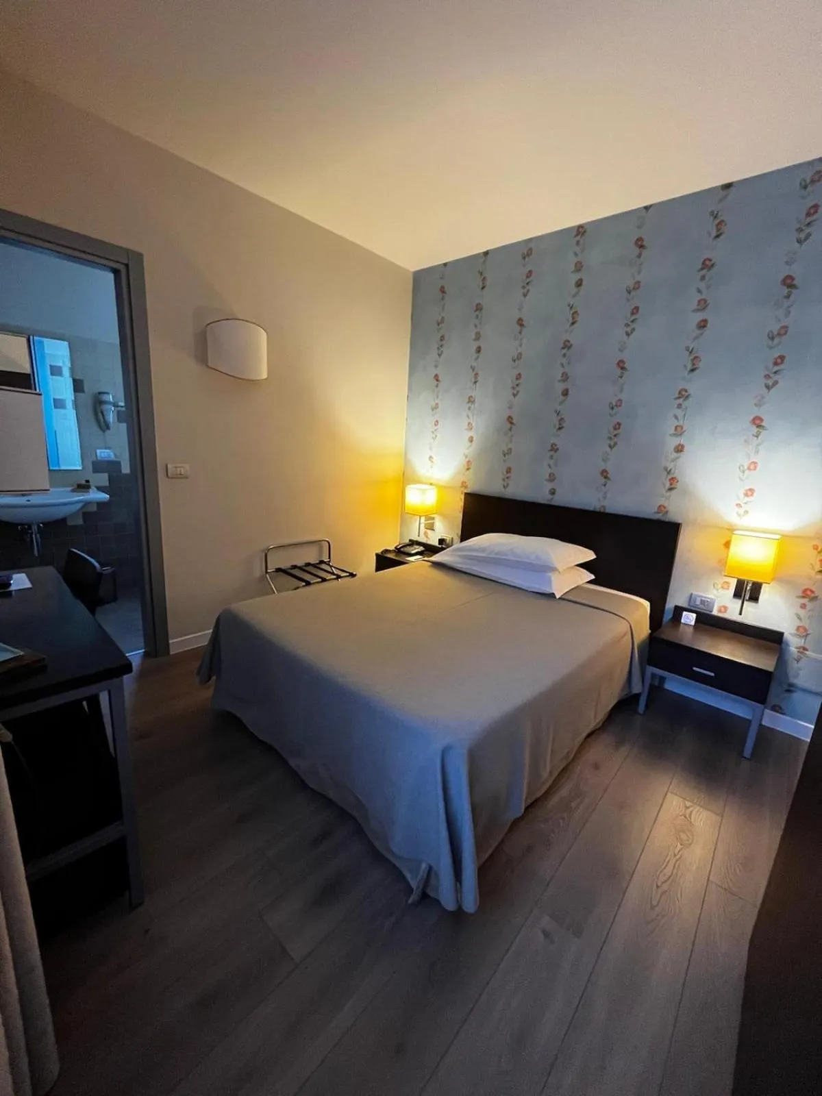 Photo of the whole room, Bed in Hotel Fortyfive