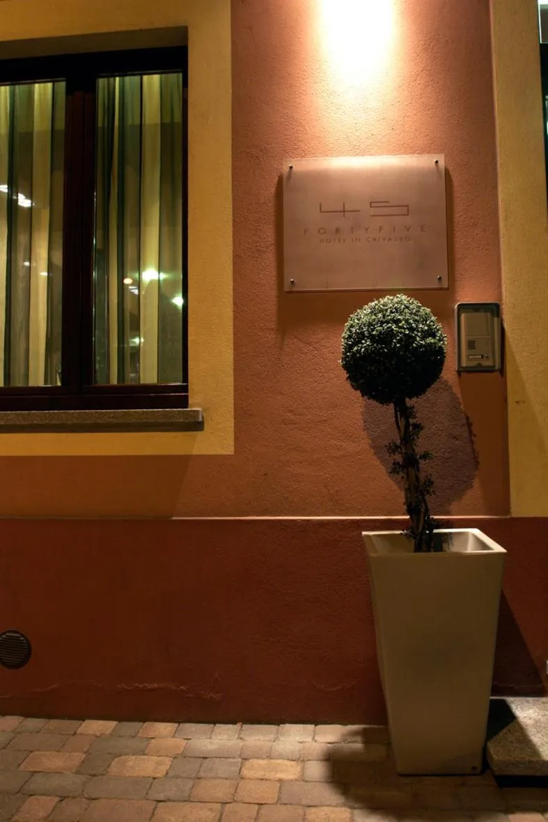 Decorative detail in Hotel Fortyfive