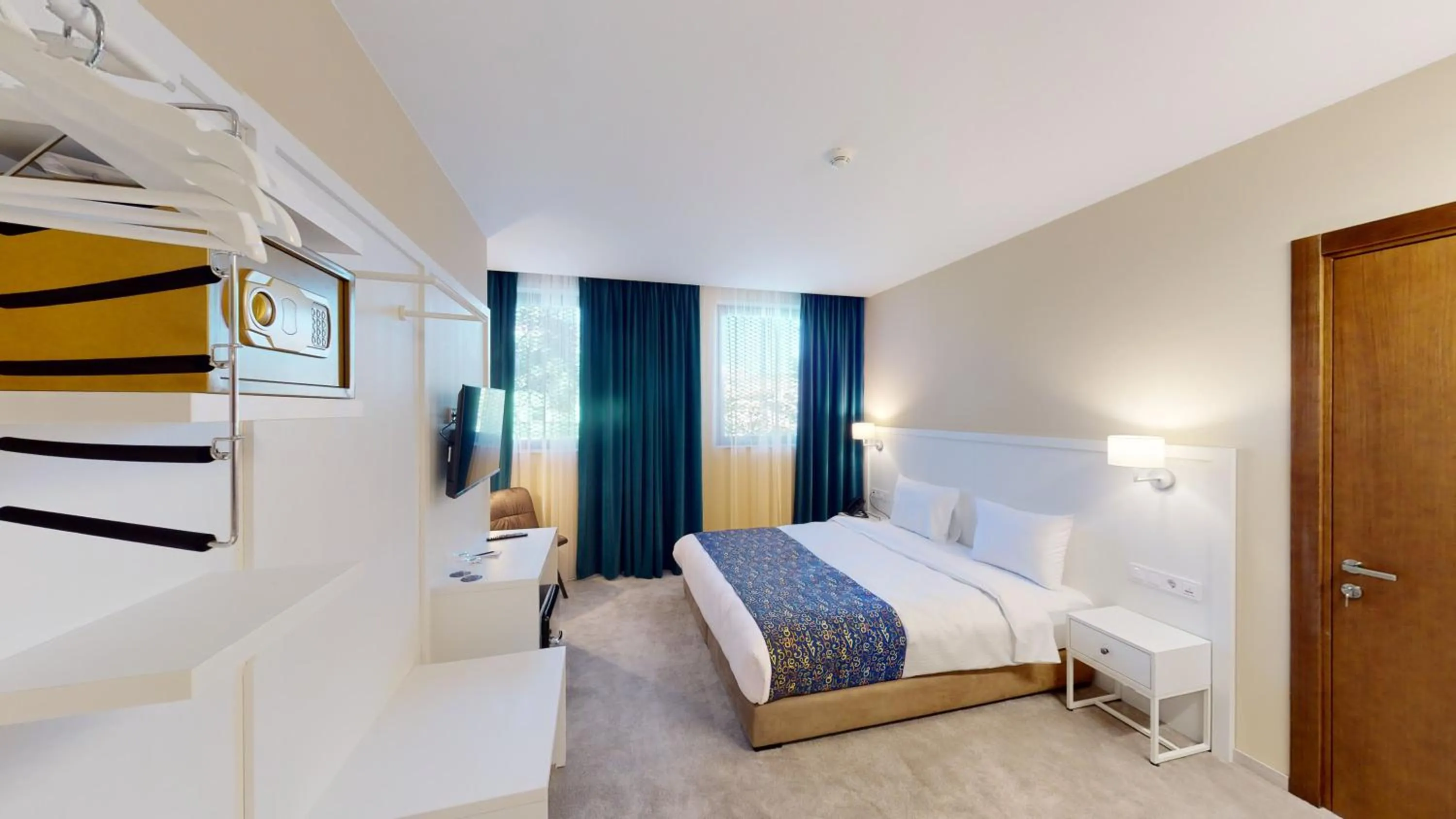 Photo of the whole room, Bed in EPIGRAPH Design Hotel