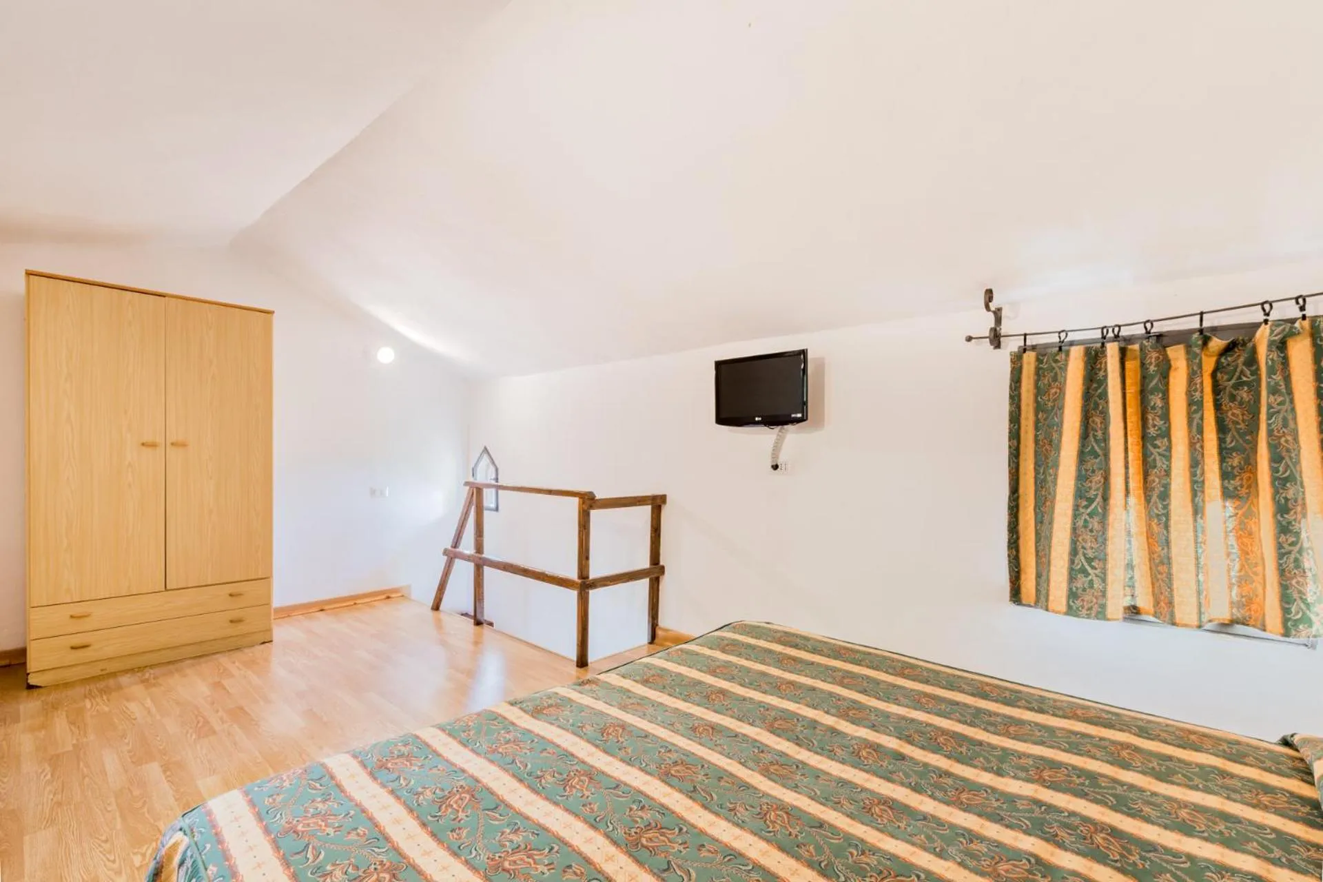 Photo of the whole room, Bed in Ippotur Medieval Resort