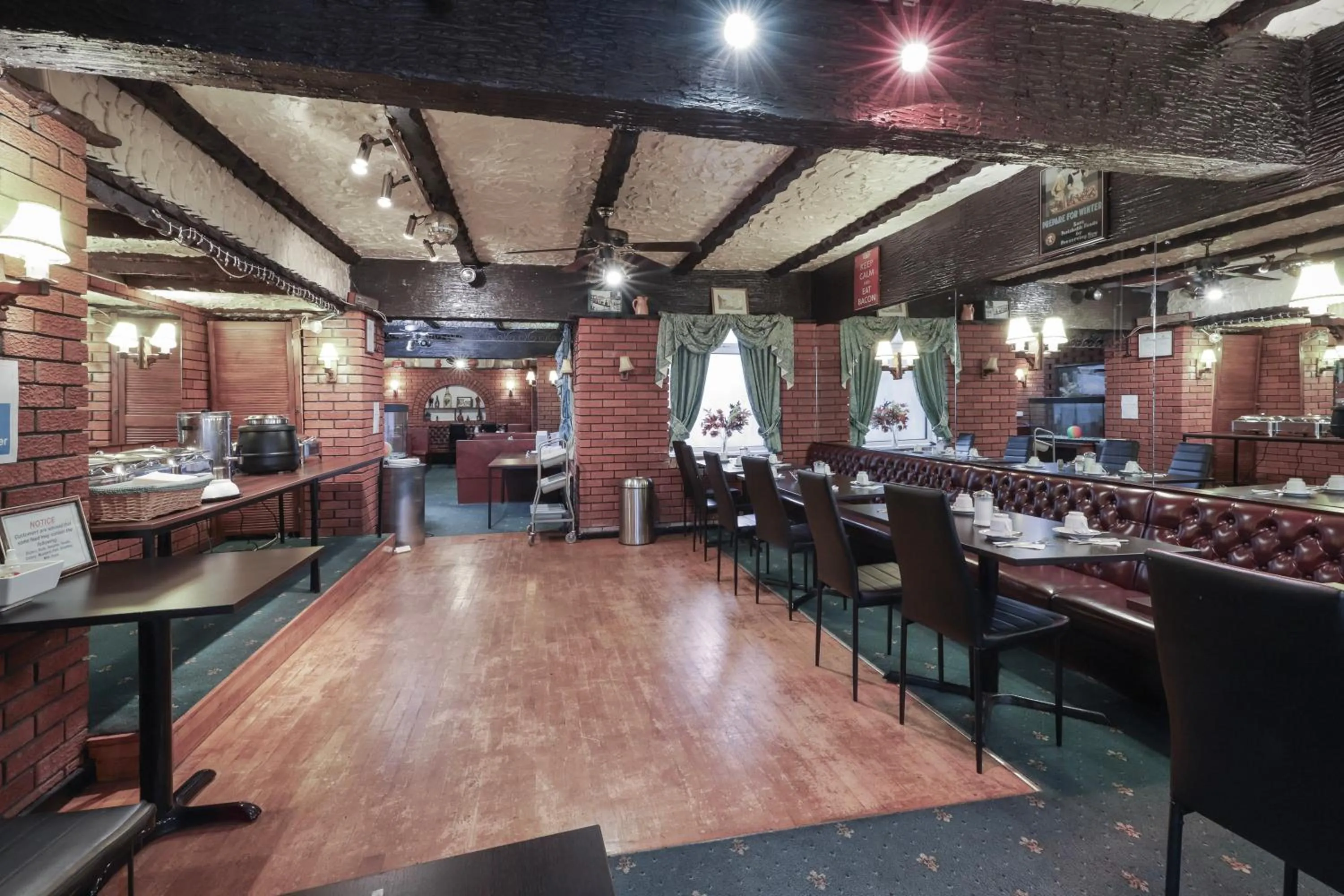 Breakfast in Royal Oakwell Hotel