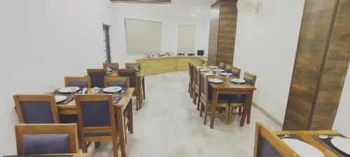 Hotel Apricot Inn kargil