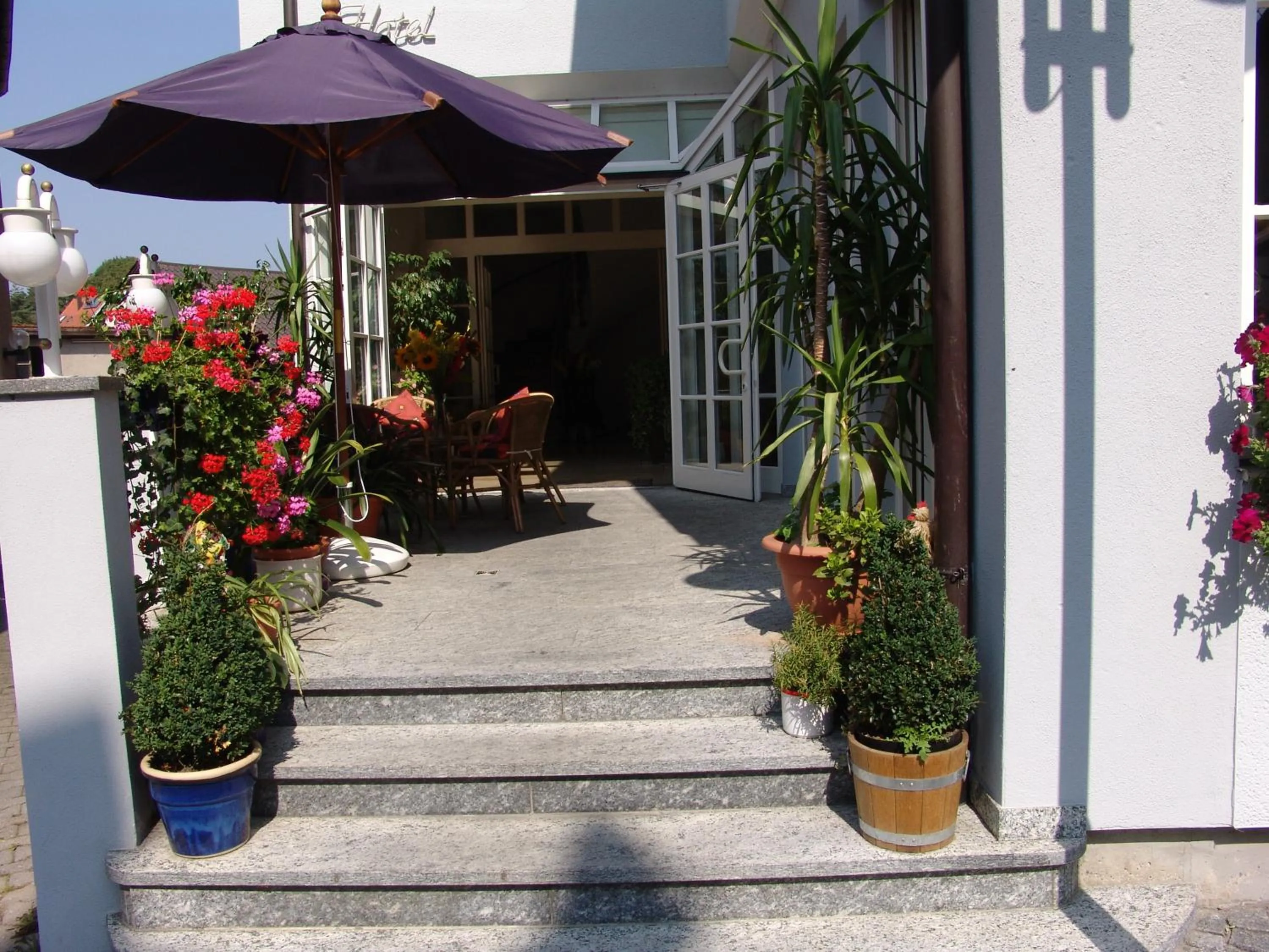 Facade/entrance in Hotel am Schloss Neuenstein