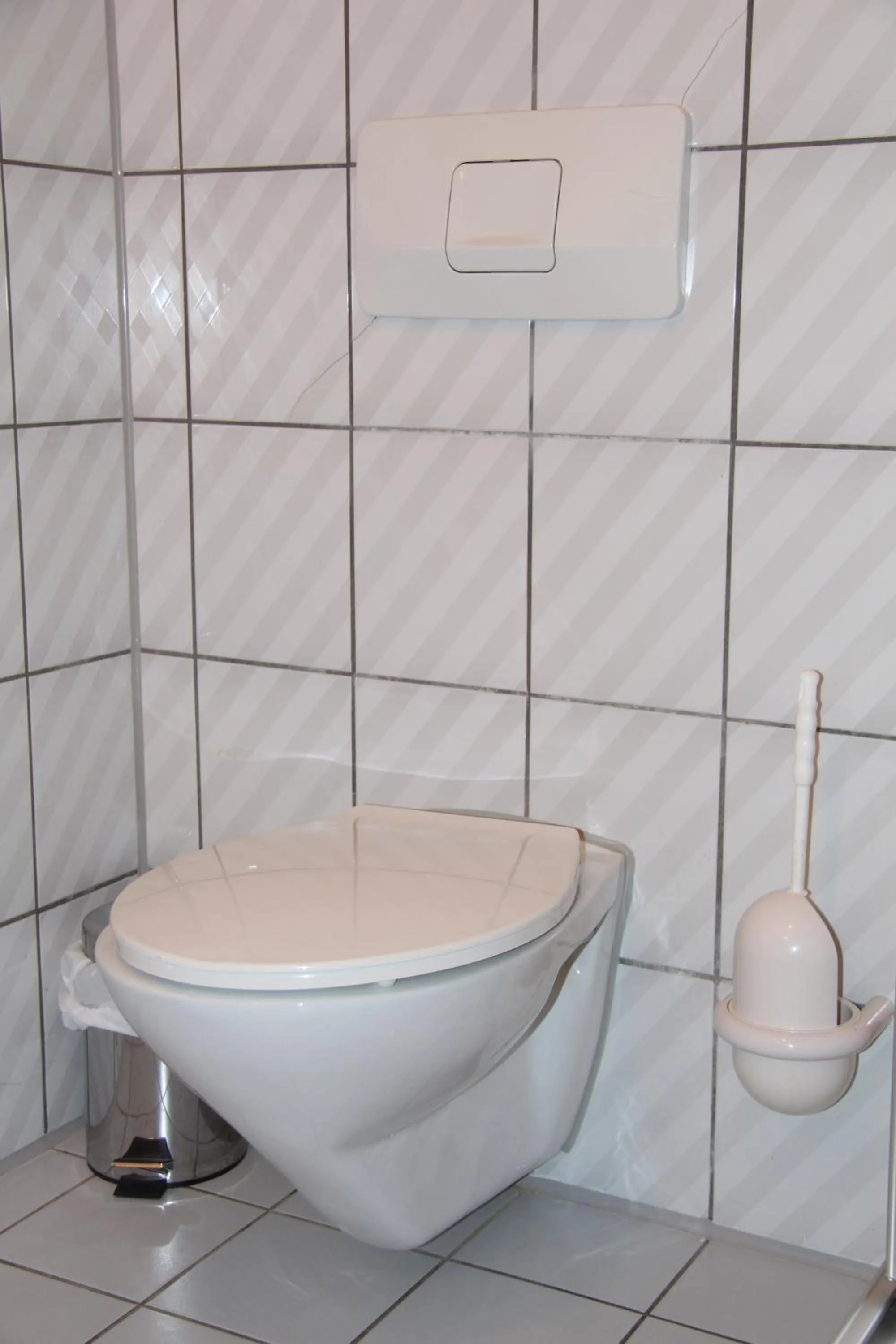 Toilet in Hotel am Schloss Neuenstein