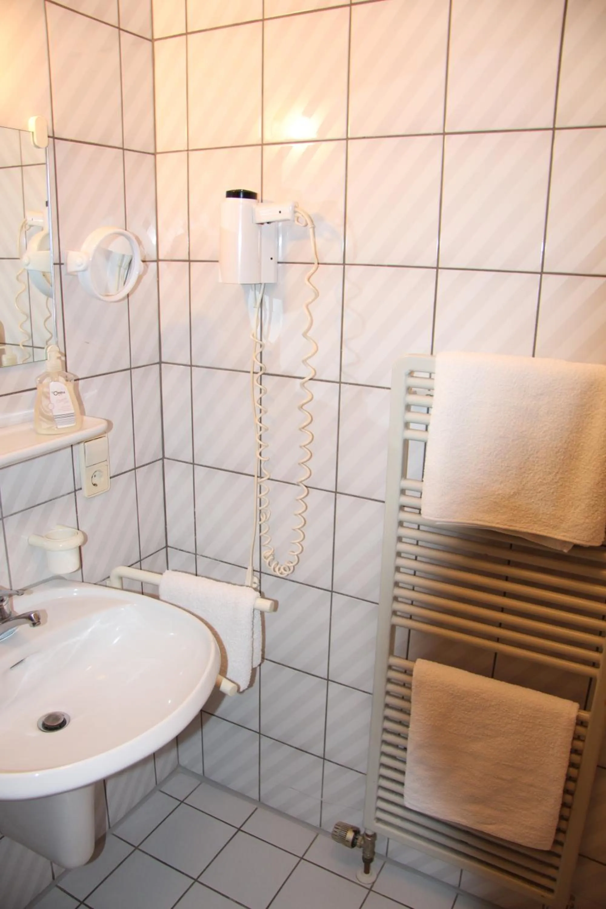 Bathroom in Hotel am Schloss Neuenstein