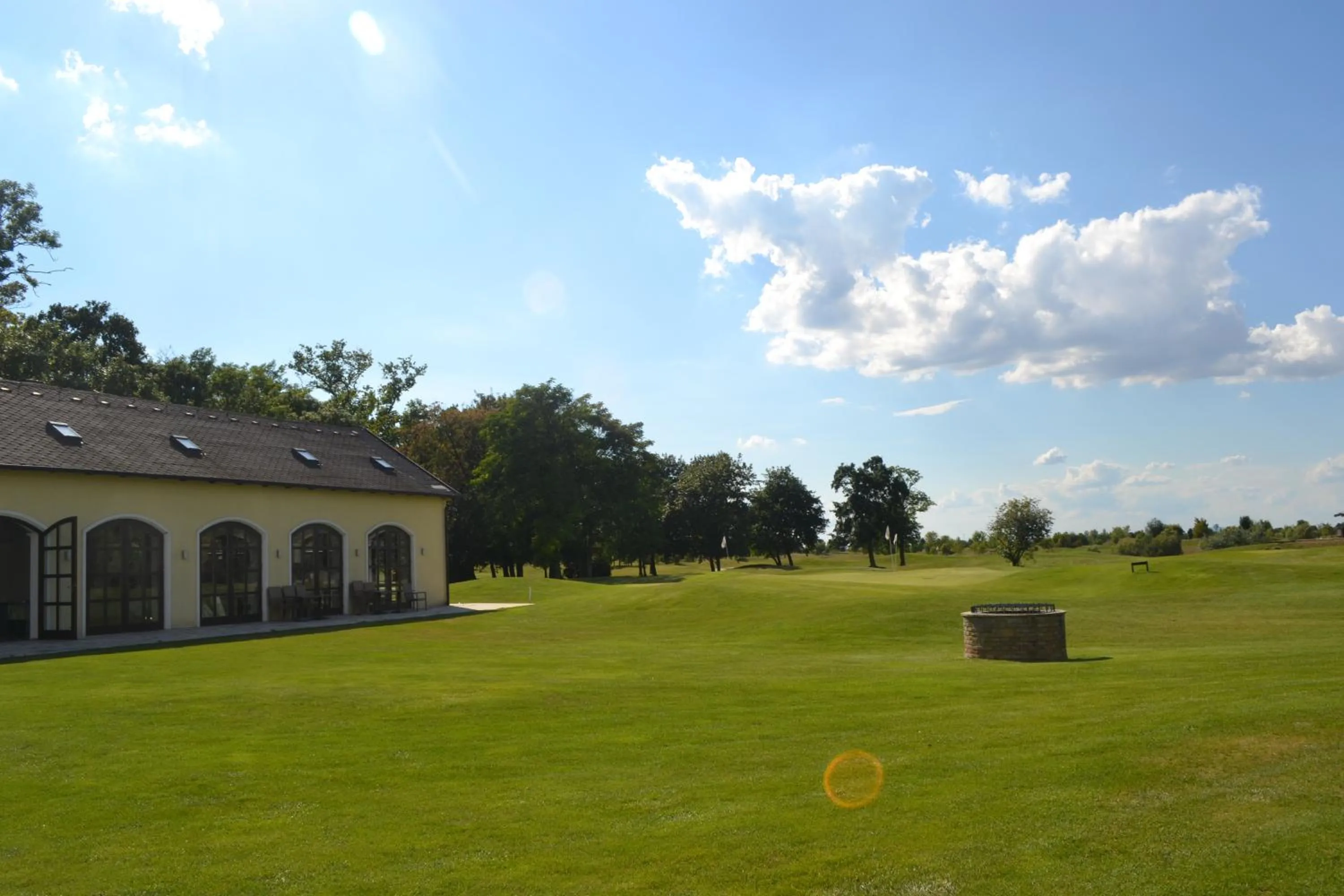 Garden in Klaudia's Hotel & Restaurant at Golf Resort, Bač Šamorín