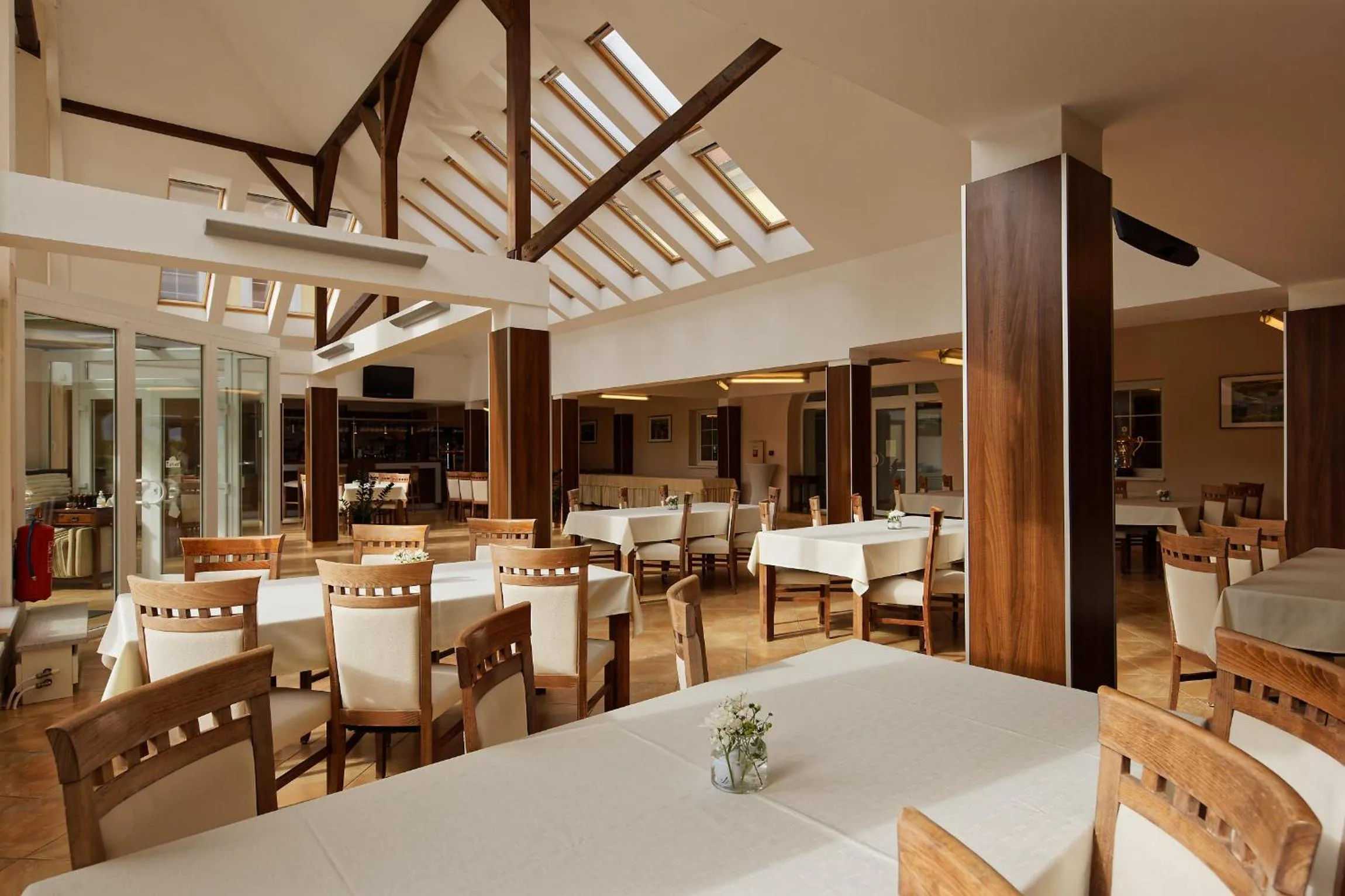 Restaurant/places to eat in Klaudia's Hotel & Restaurant at Golf Resort, Bač Šamorín