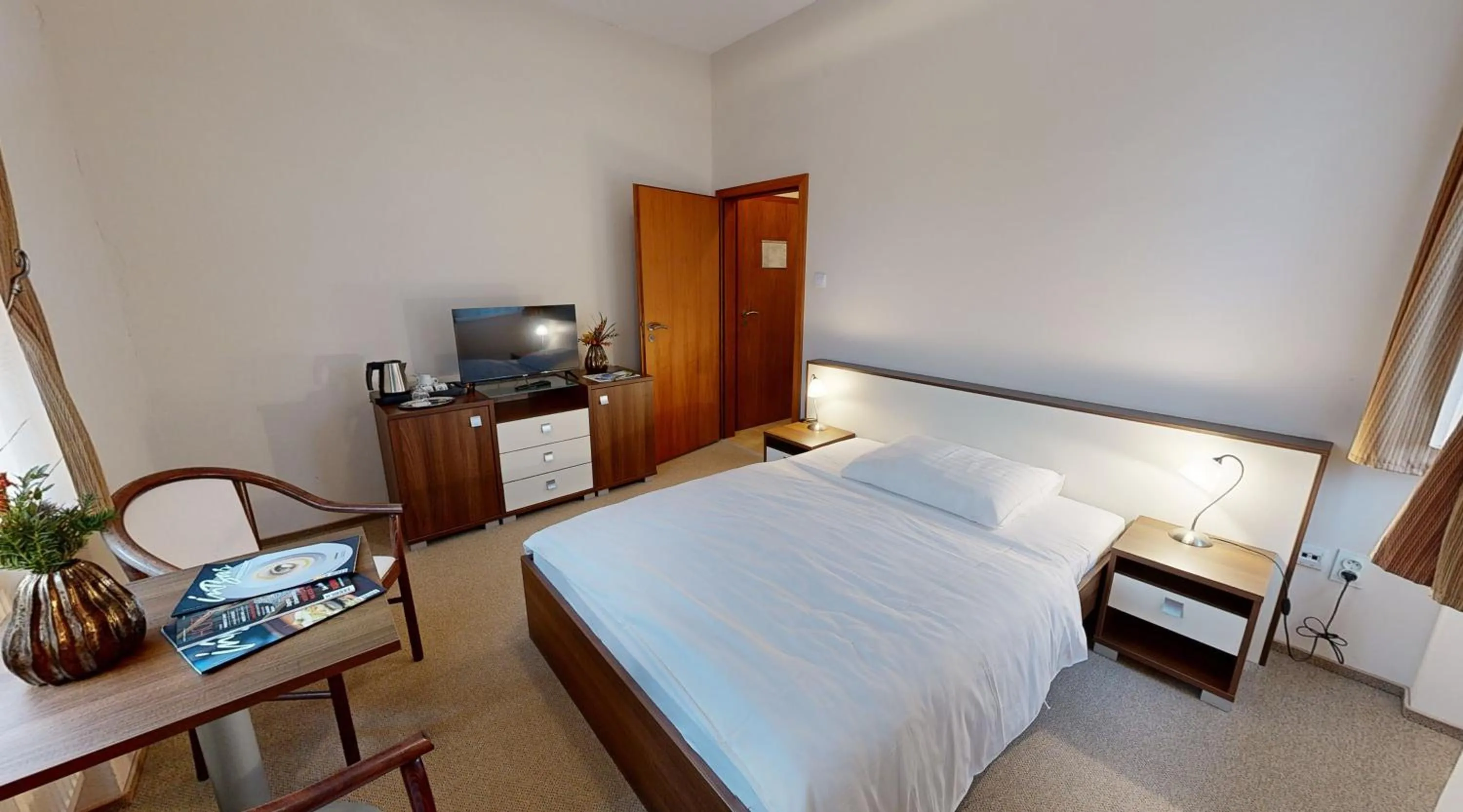 Bedroom, Bed in Klaudia's Hotel & Restaurant at Golf Resort, Bač Šamorín