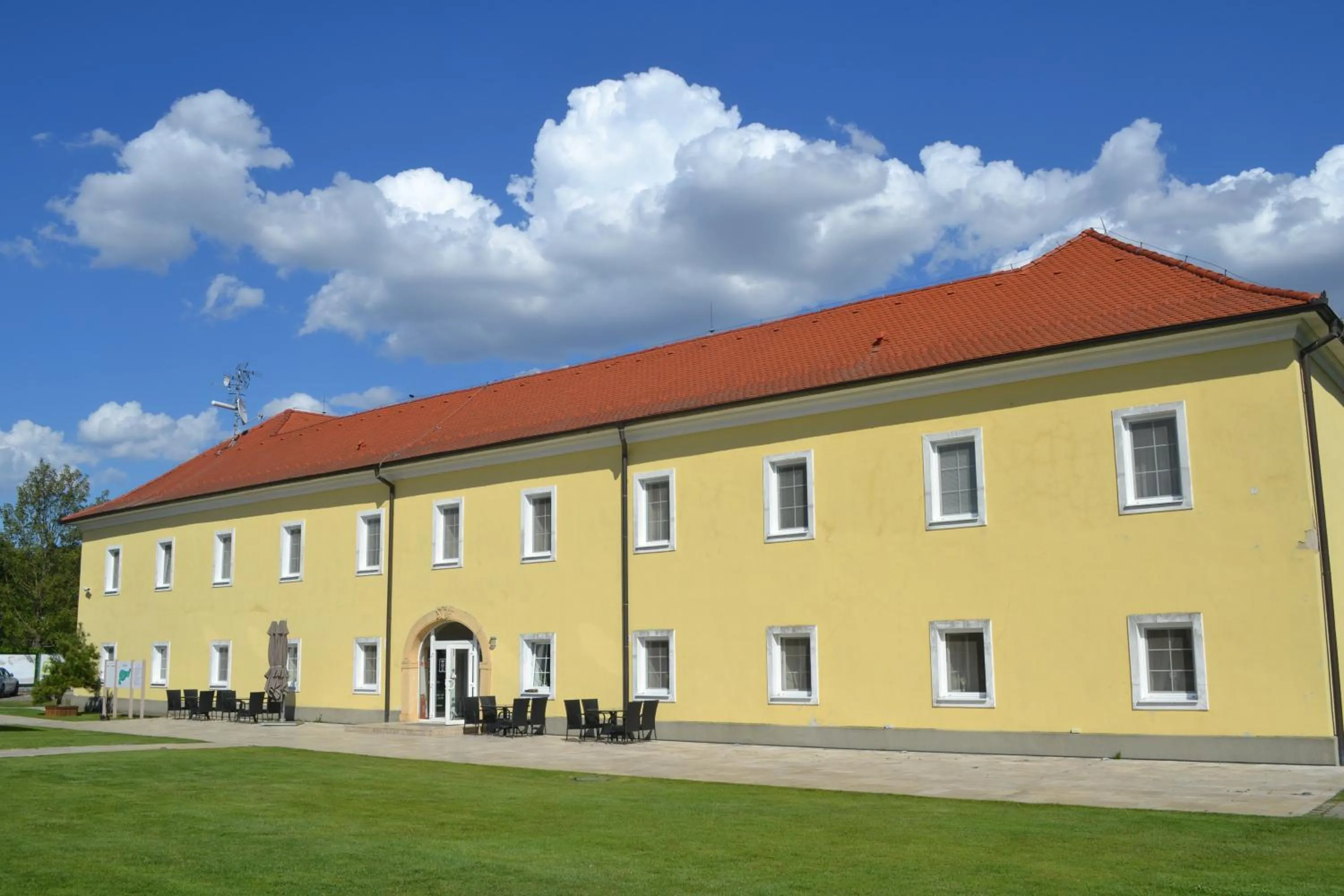 Property building in Klaudia's Hotel & Restaurant at Golf Resort, Bač Šamorín