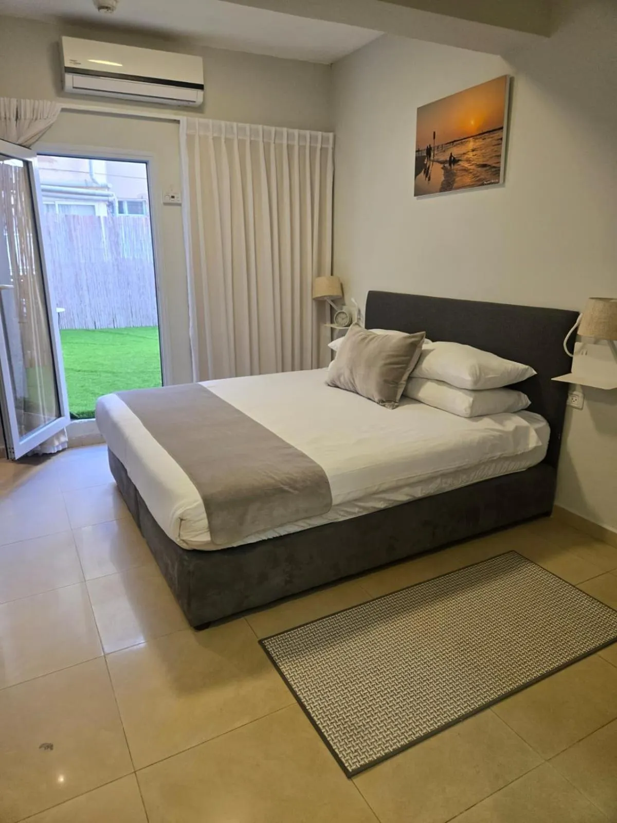 Property building, Bed in H7 TLV