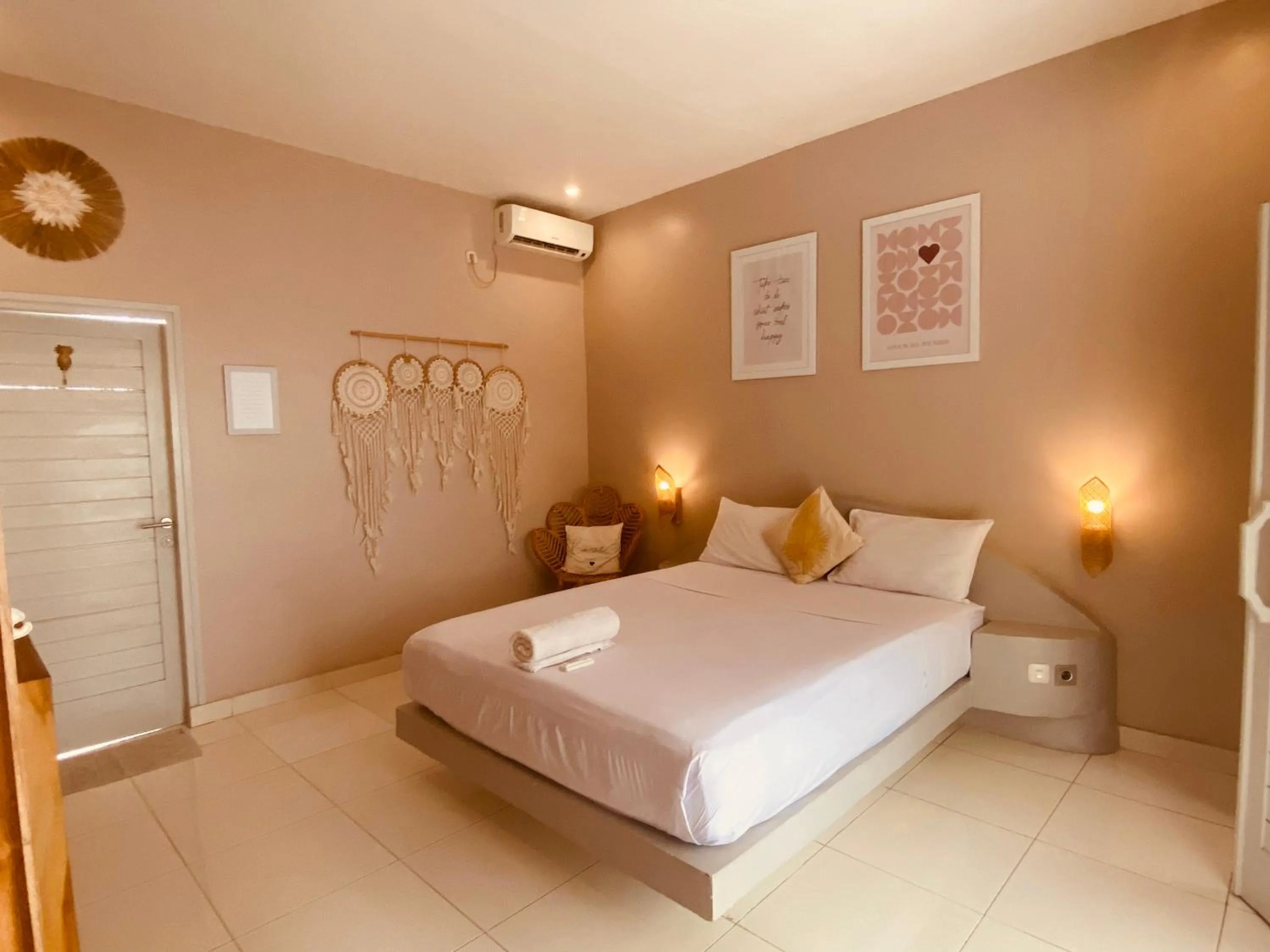 Bed in Follow Your Dreams Gili Air