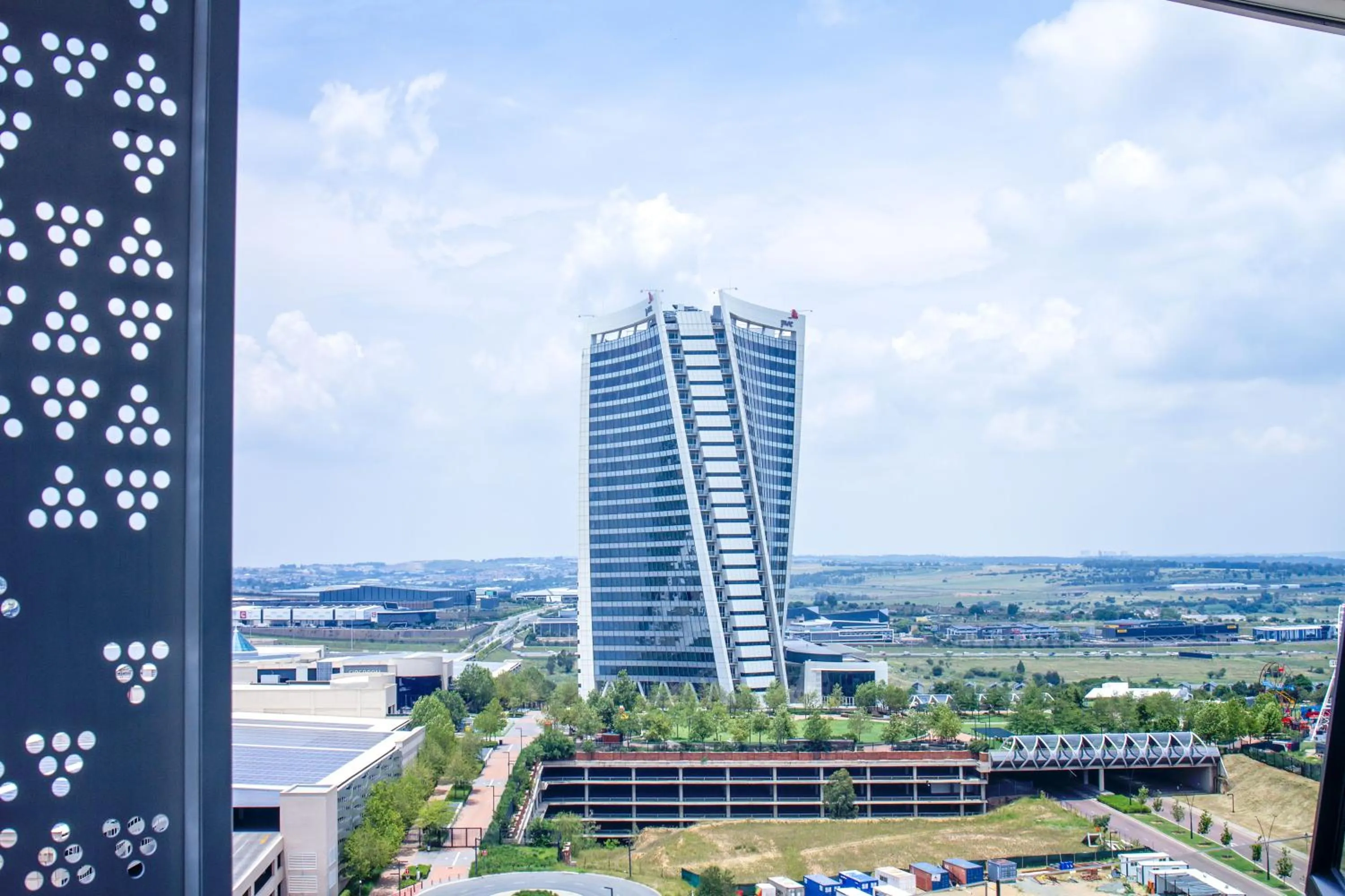 City view in Executive Apartment at Ellipse Waterfall