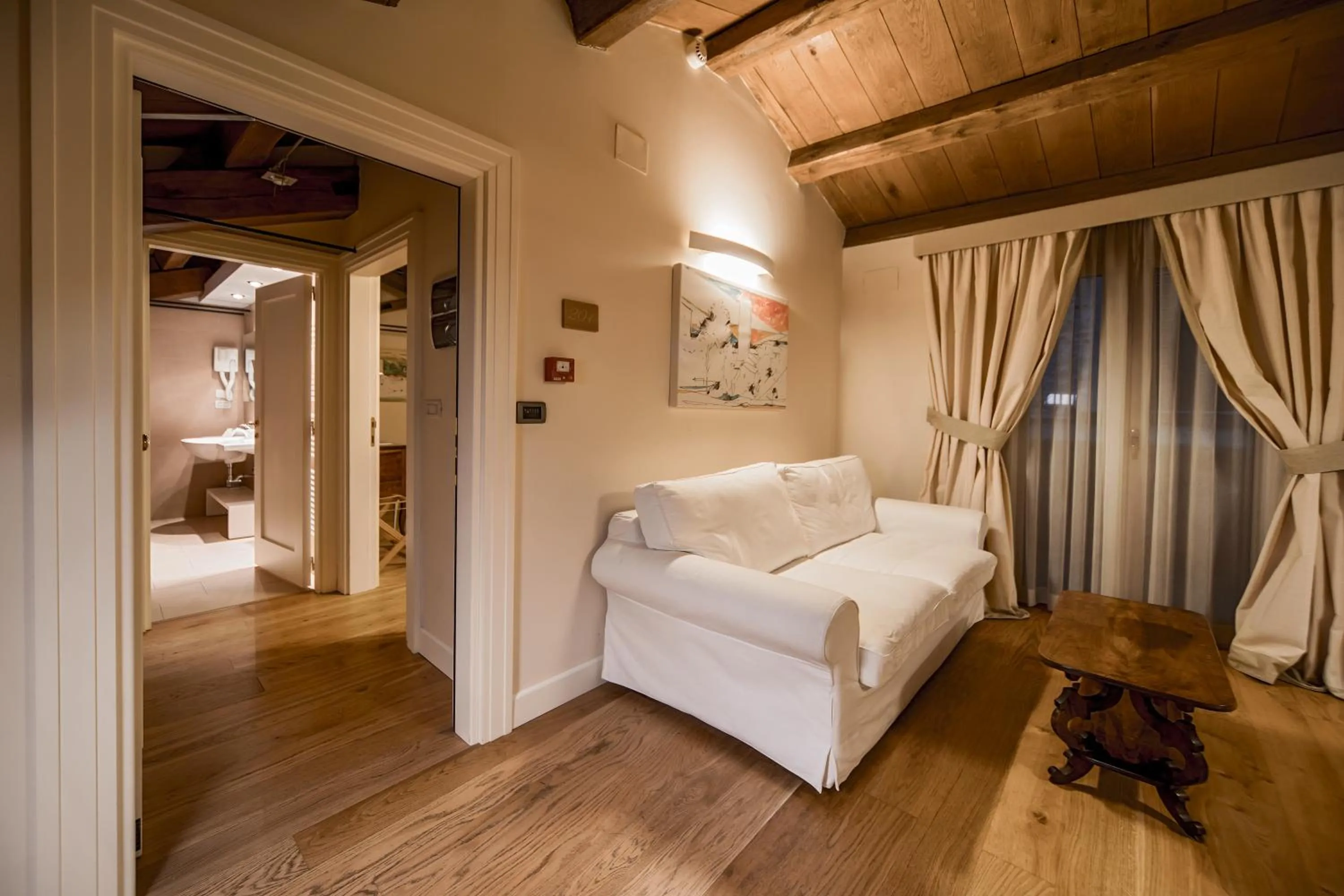 Balcony/Terrace, Bed in Hotel & Residenza 100 Torri