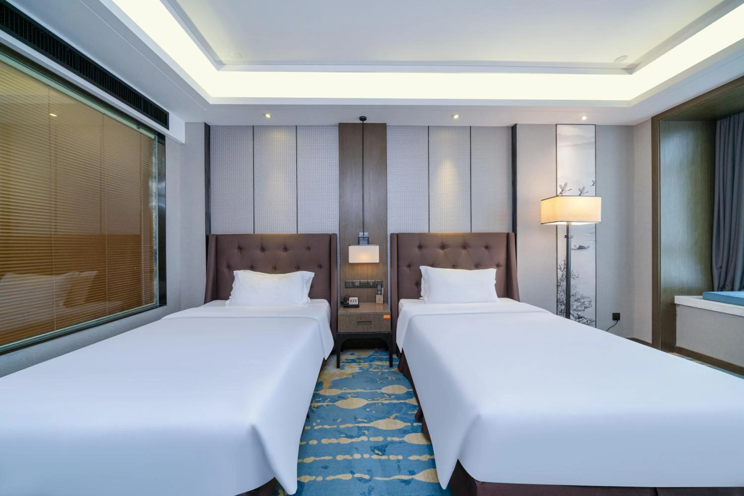 Bed in ME Yinhe International Hotel