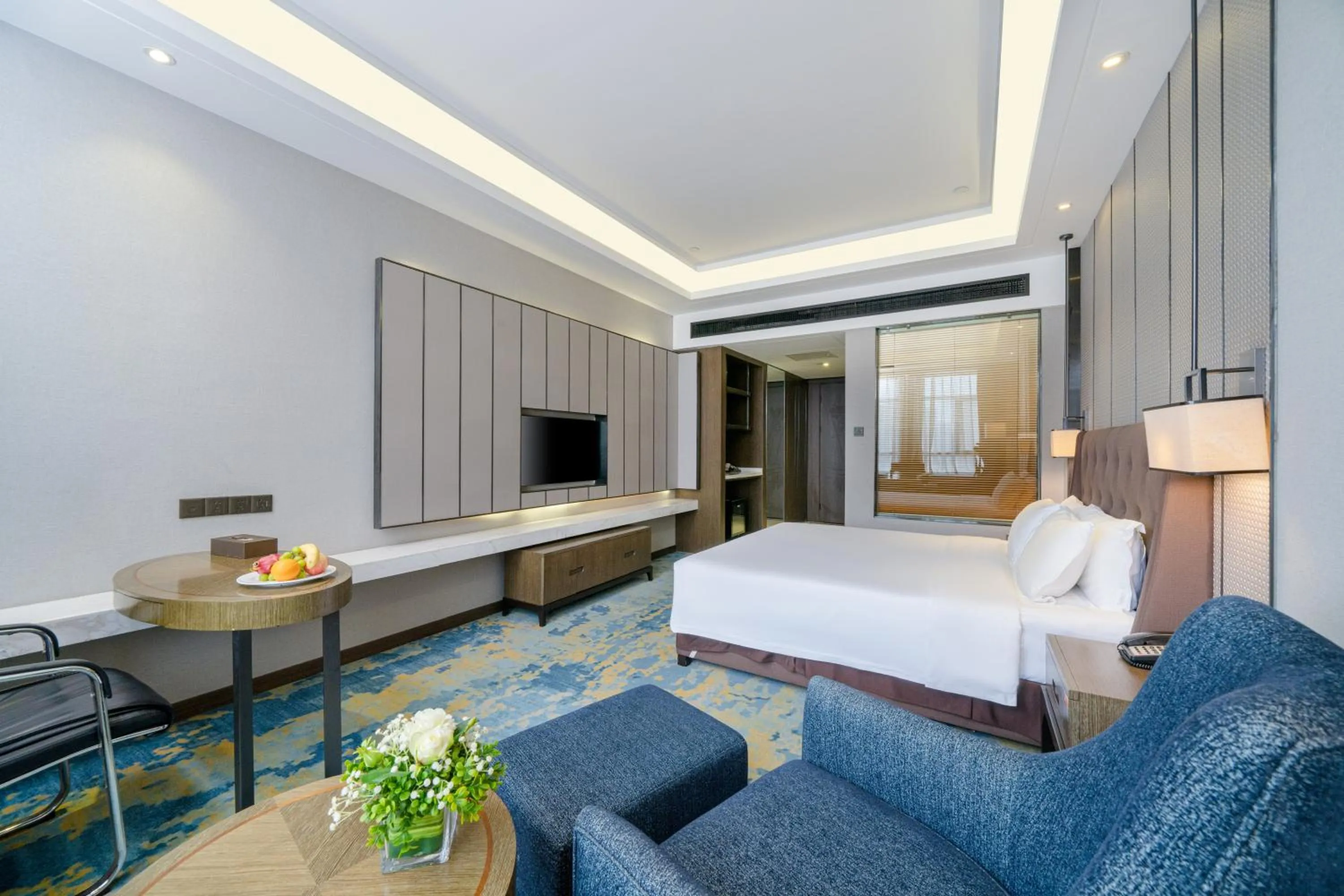 Bed in ME Yinhe International Hotel