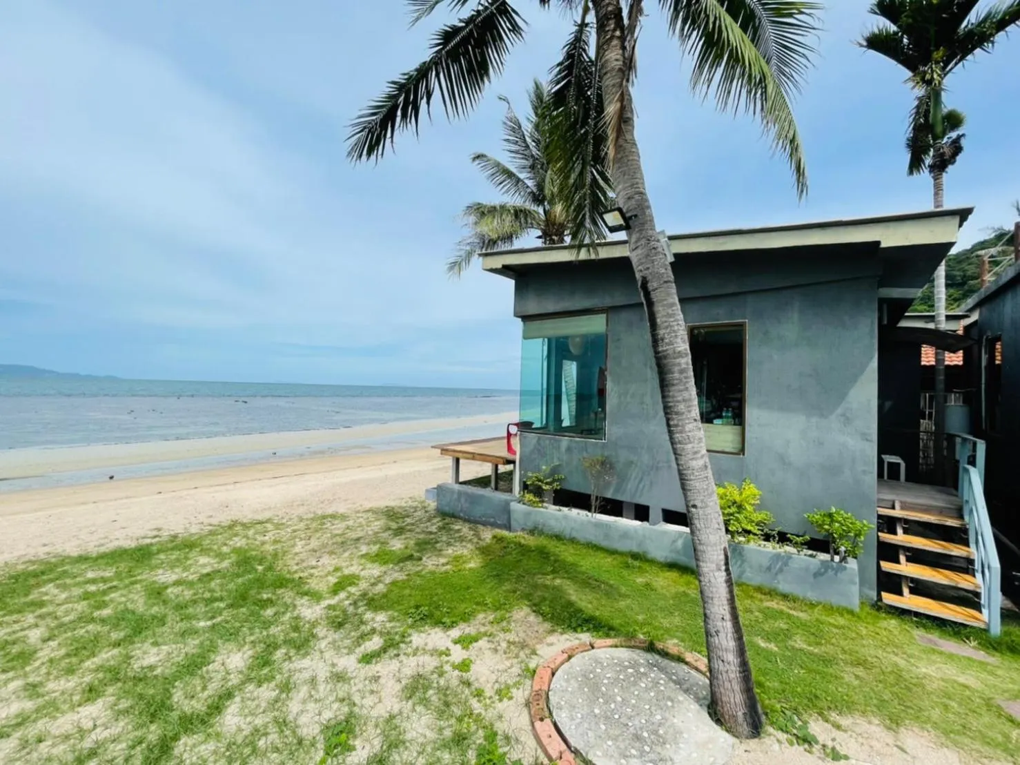 Beach in The Sea Resort Haad Rin