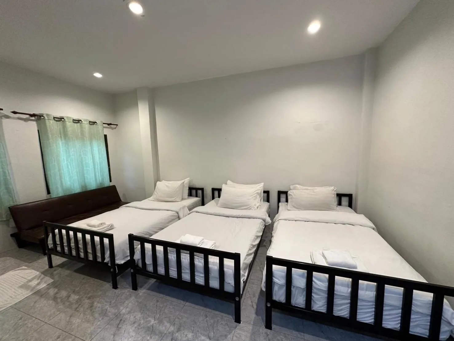 Bed in The Sea Resort Haad Rin