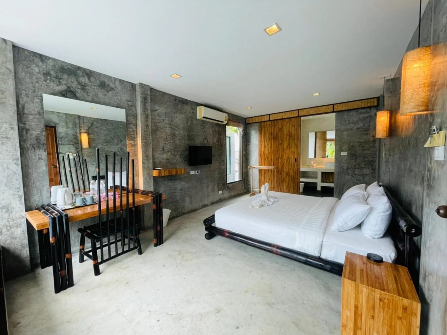 Bedroom, Bed in The Sea Resort Haad Rin