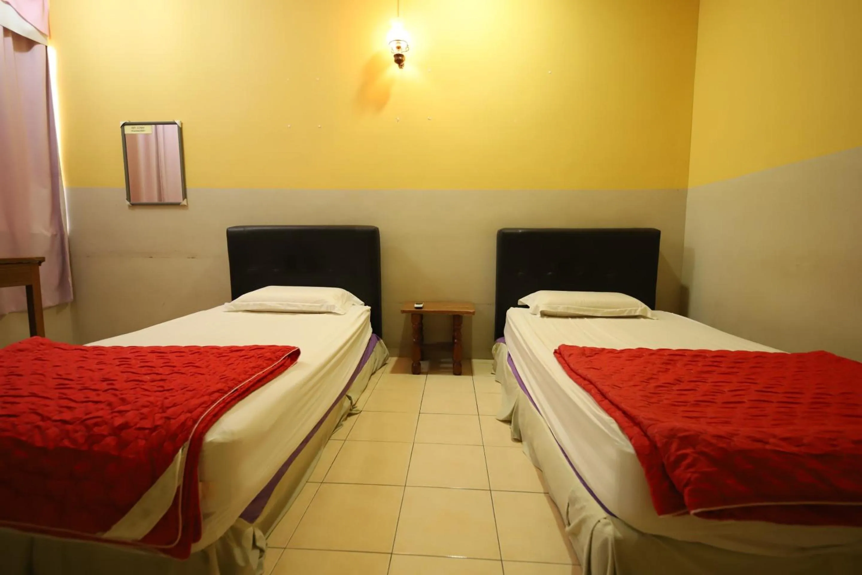 Bedroom, Bed in OYO Homes 90575 CK Bahau Homestay