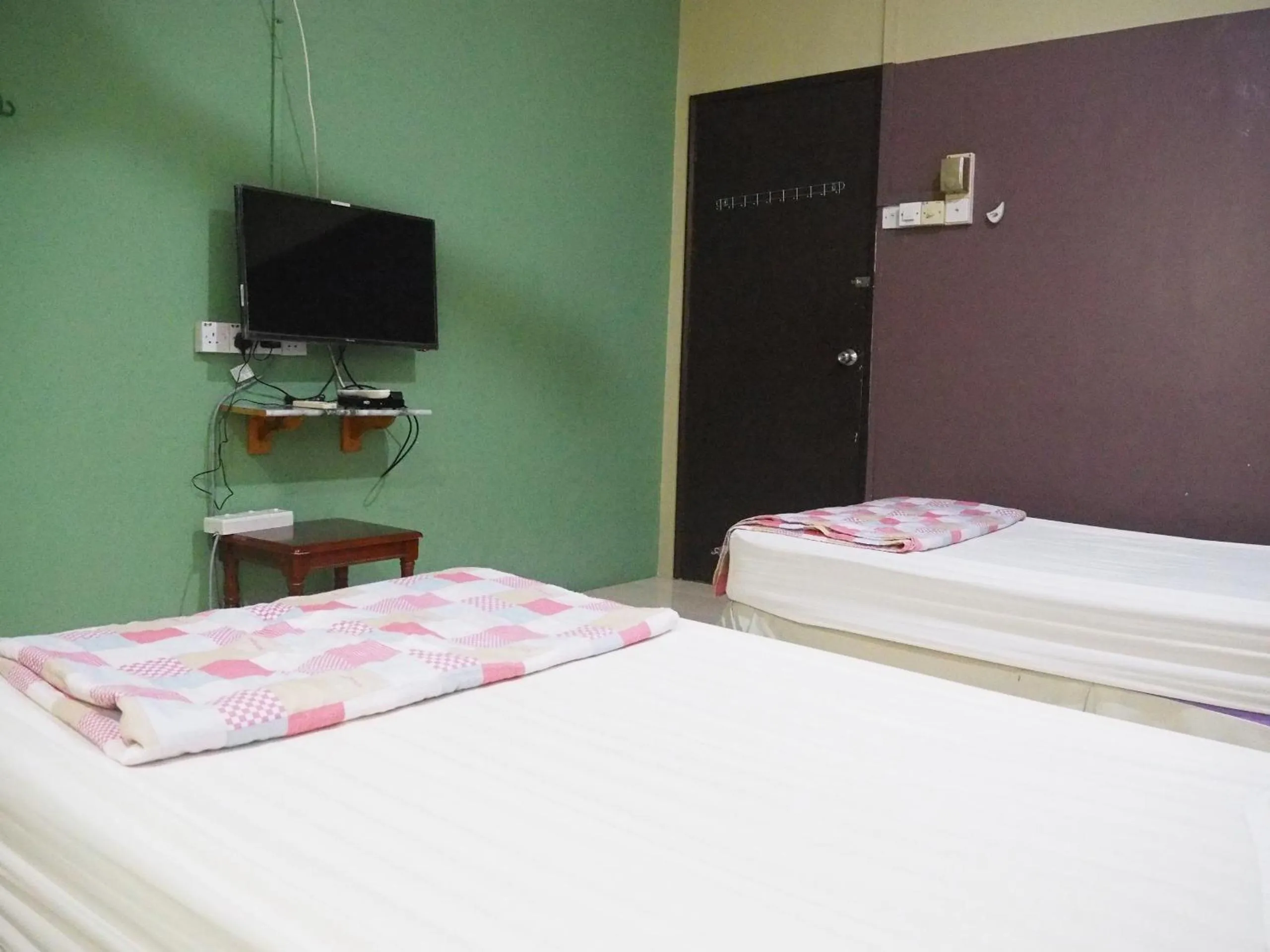 Bedroom, Bed in OYO Homes 90575 CK Bahau Homestay