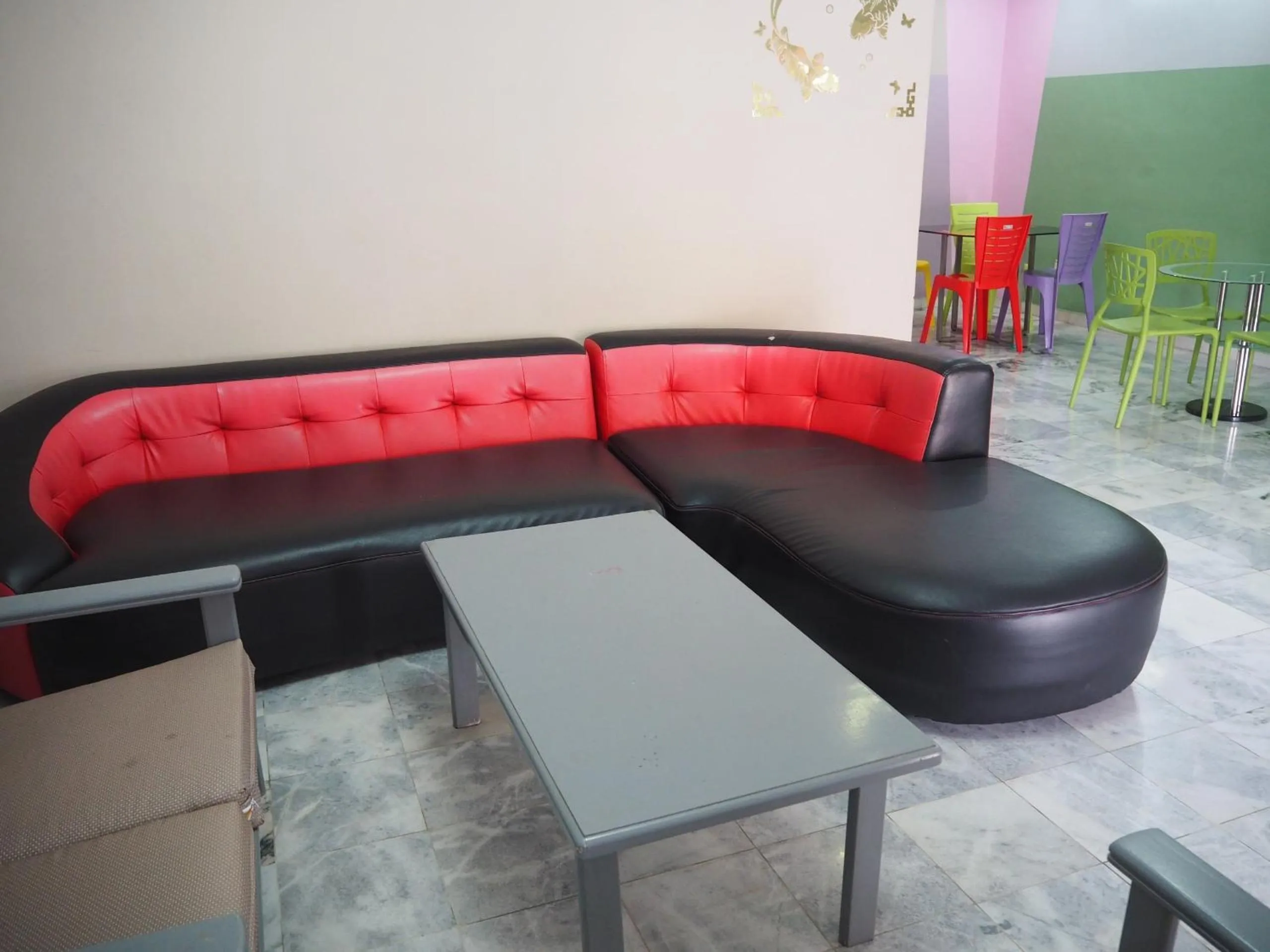 Living room in OYO Homes 90575 CK Bahau Homestay