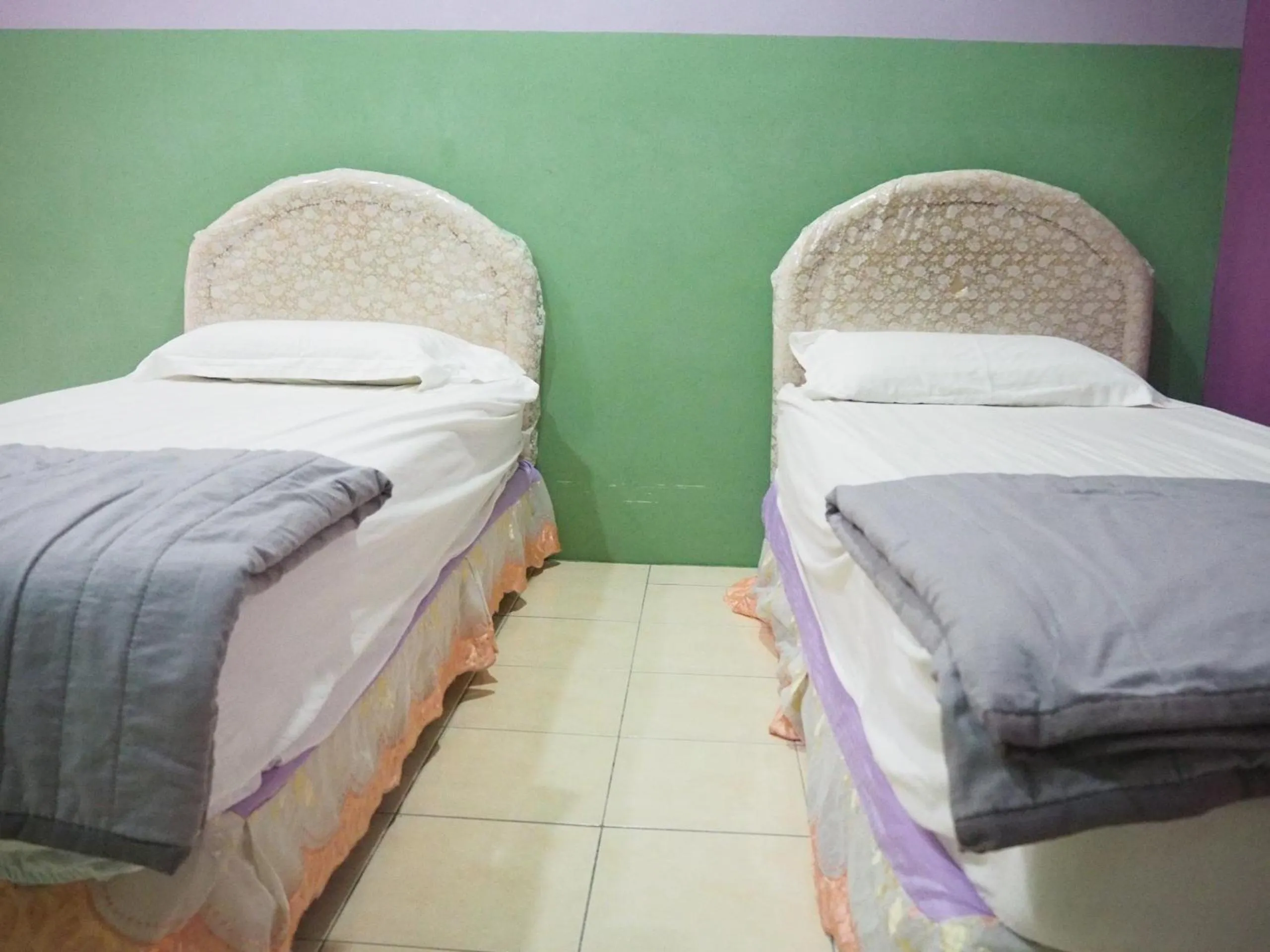 Bedroom, Bed in OYO Homes 90575 CK Bahau Homestay