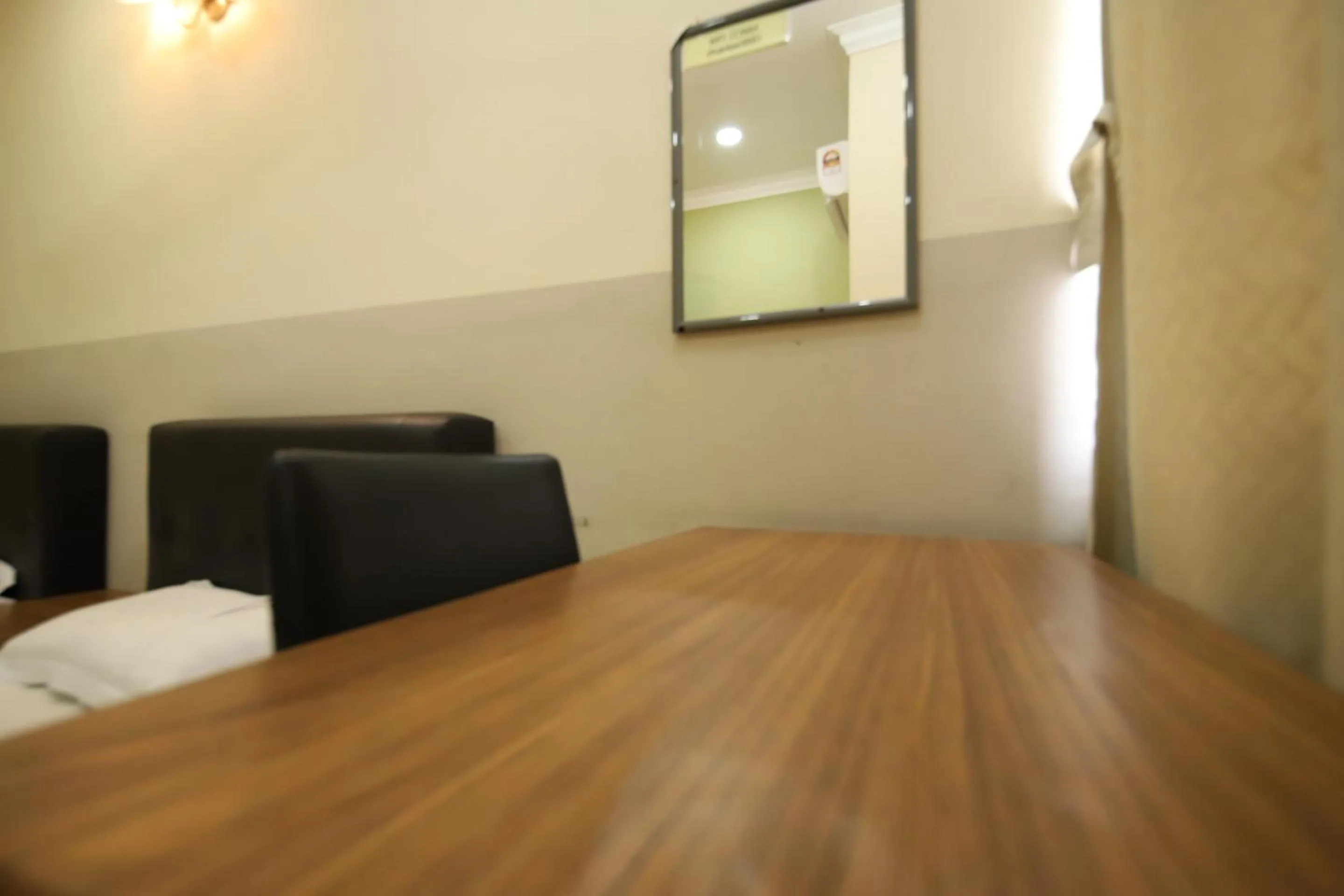 Bedroom in OYO Homes 90575 CK Bahau Homestay