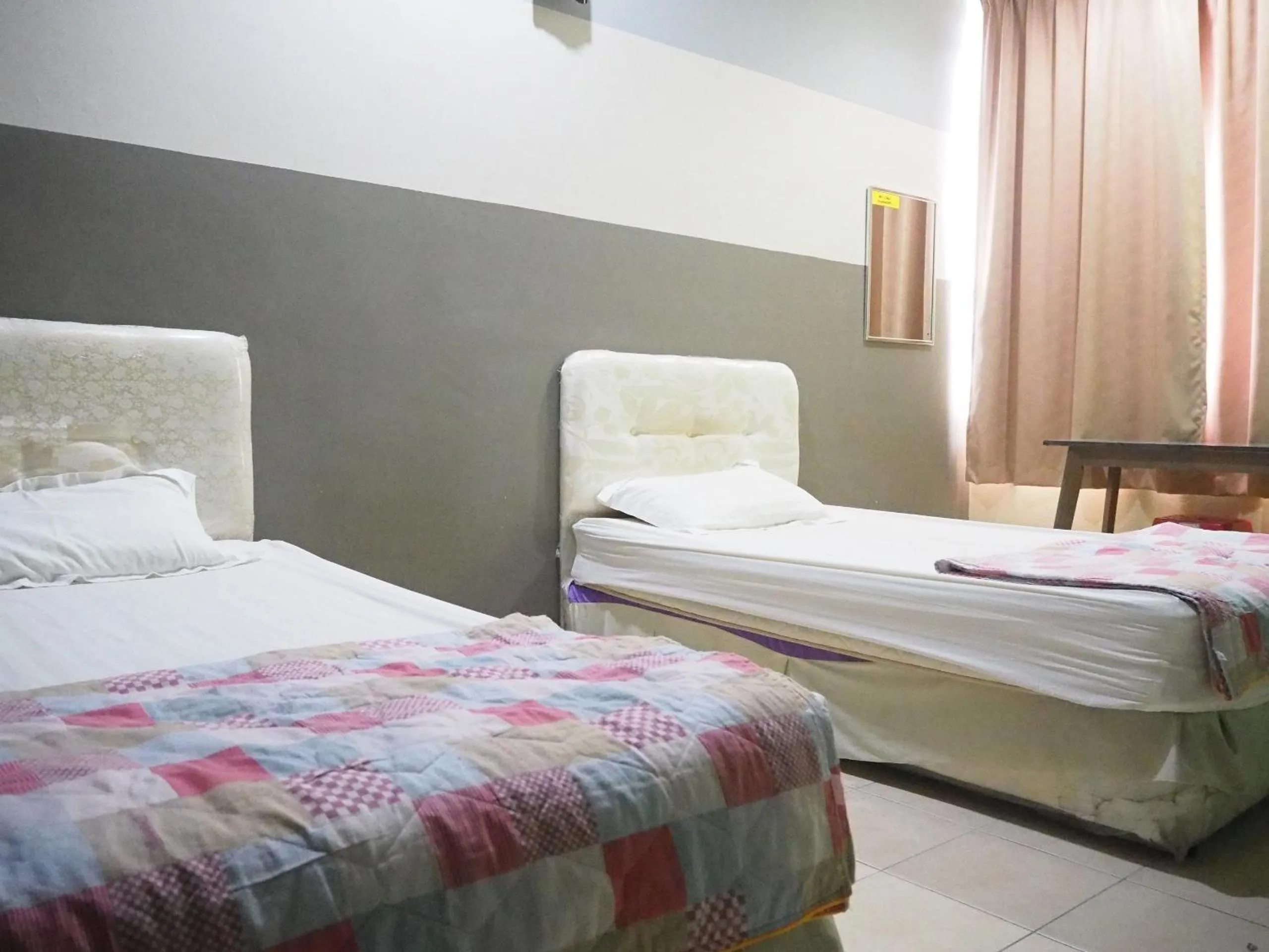 Bedroom, Bed in OYO Homes 90575 CK Bahau Homestay