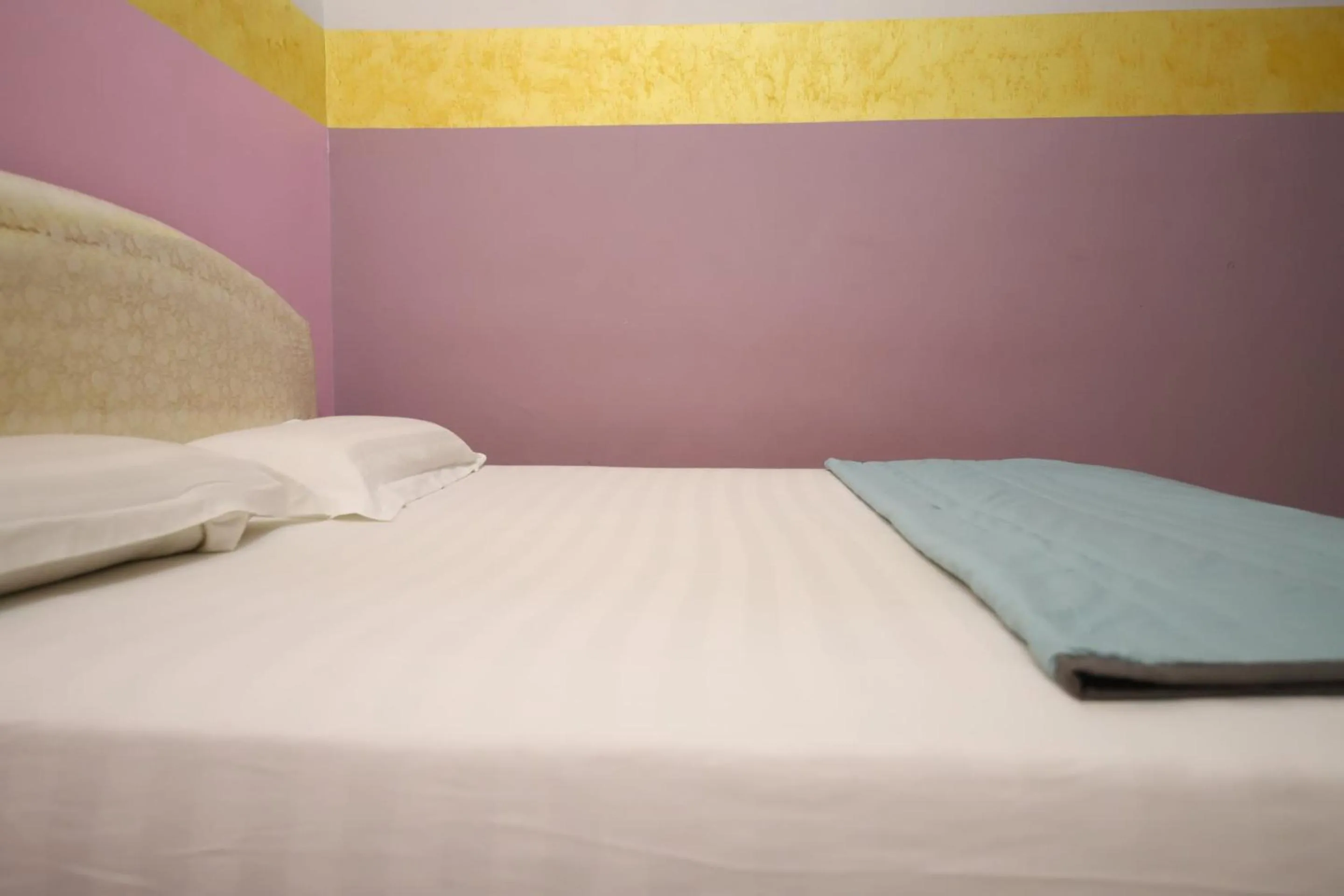 Bedroom, Bed in OYO Homes 90575 CK Bahau Homestay