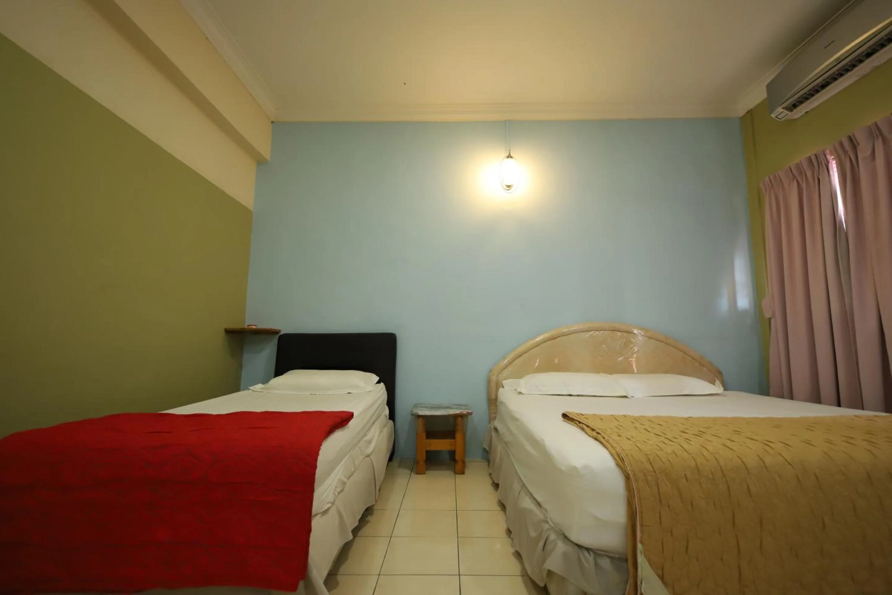 Bedroom, Bed in OYO Homes 90575 CK Bahau Homestay