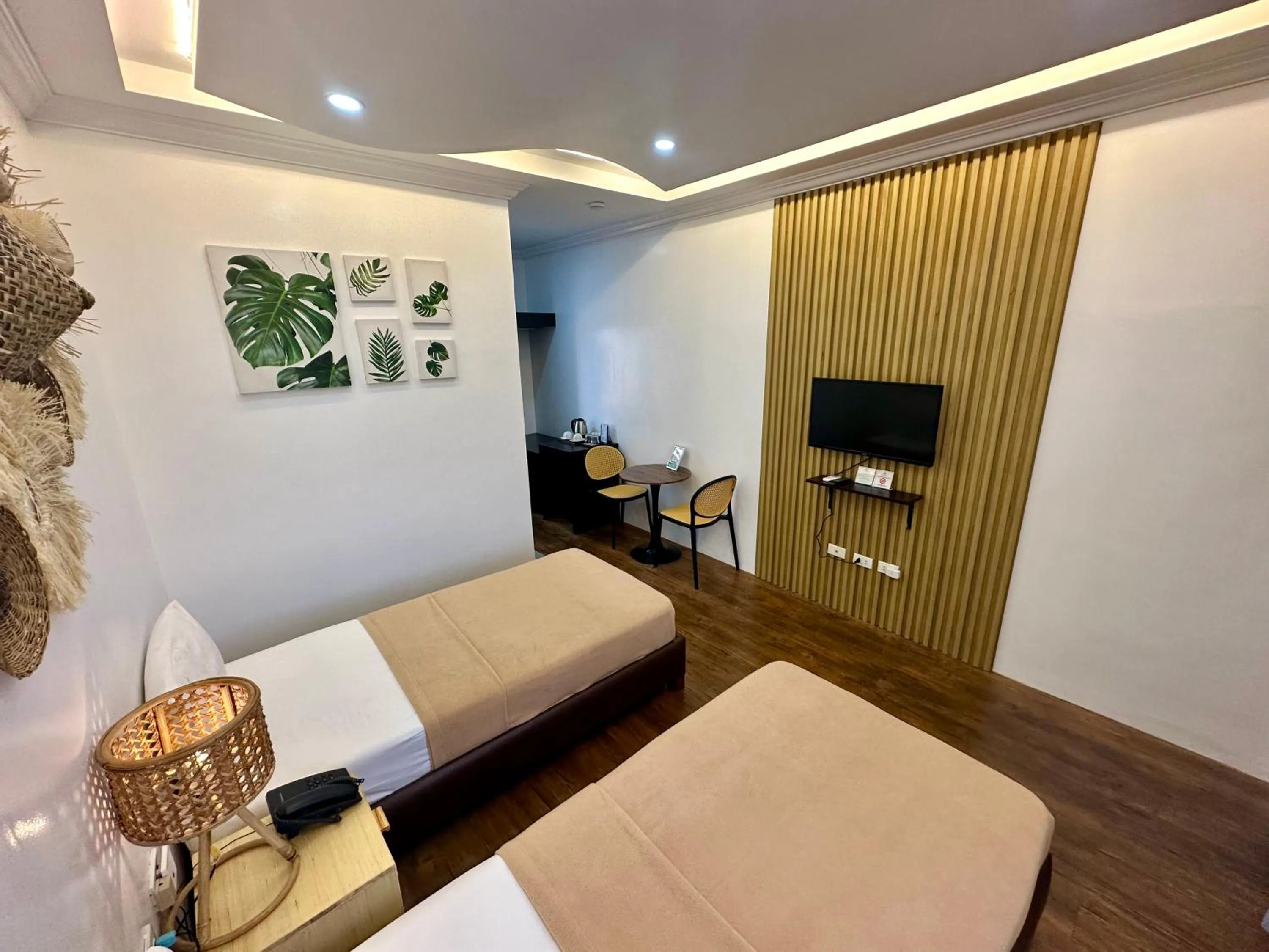 TV and multimedia, Bed in 3 Peaks Resort & Boutique Hotel