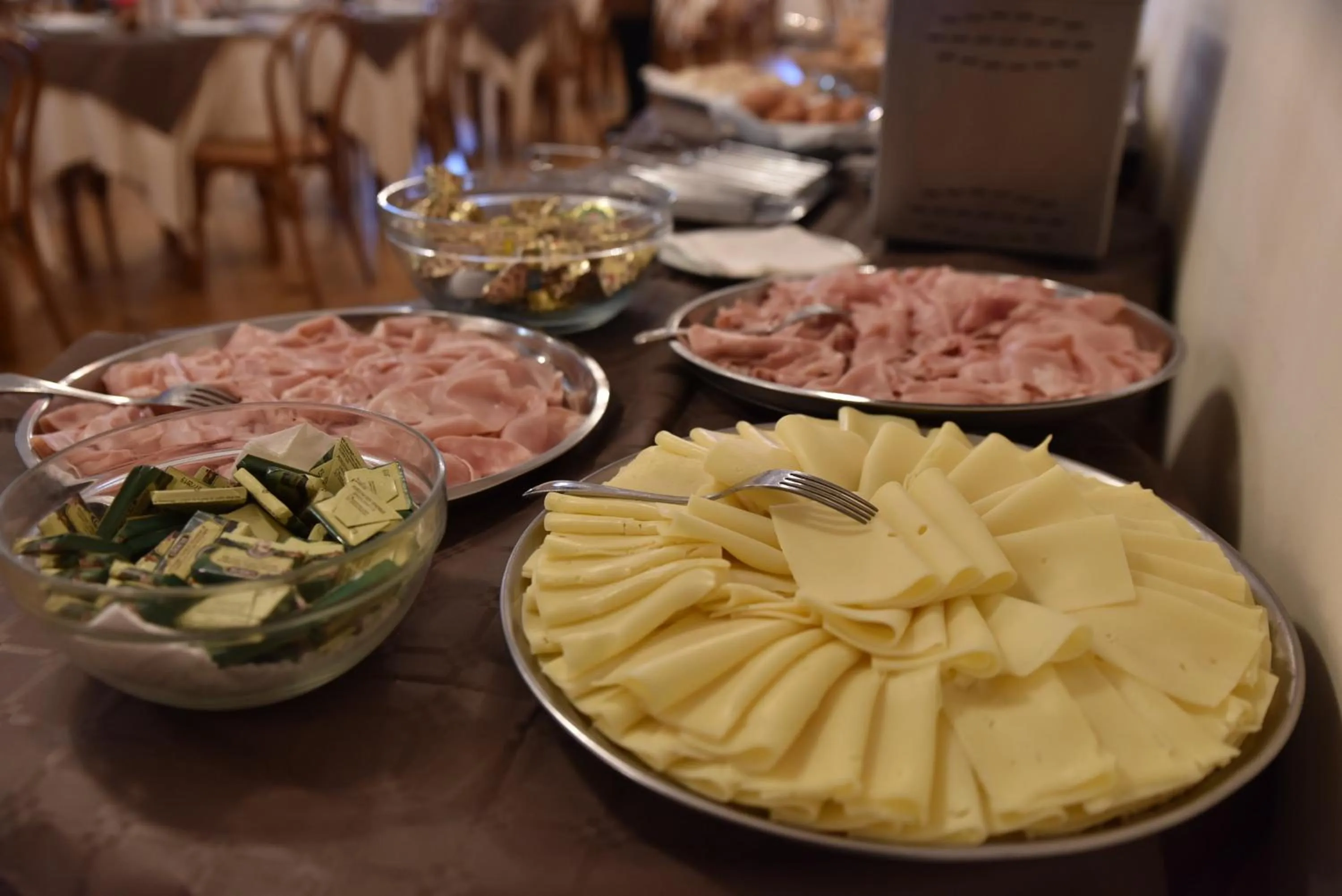 Buffet breakfast in Hotel Principe