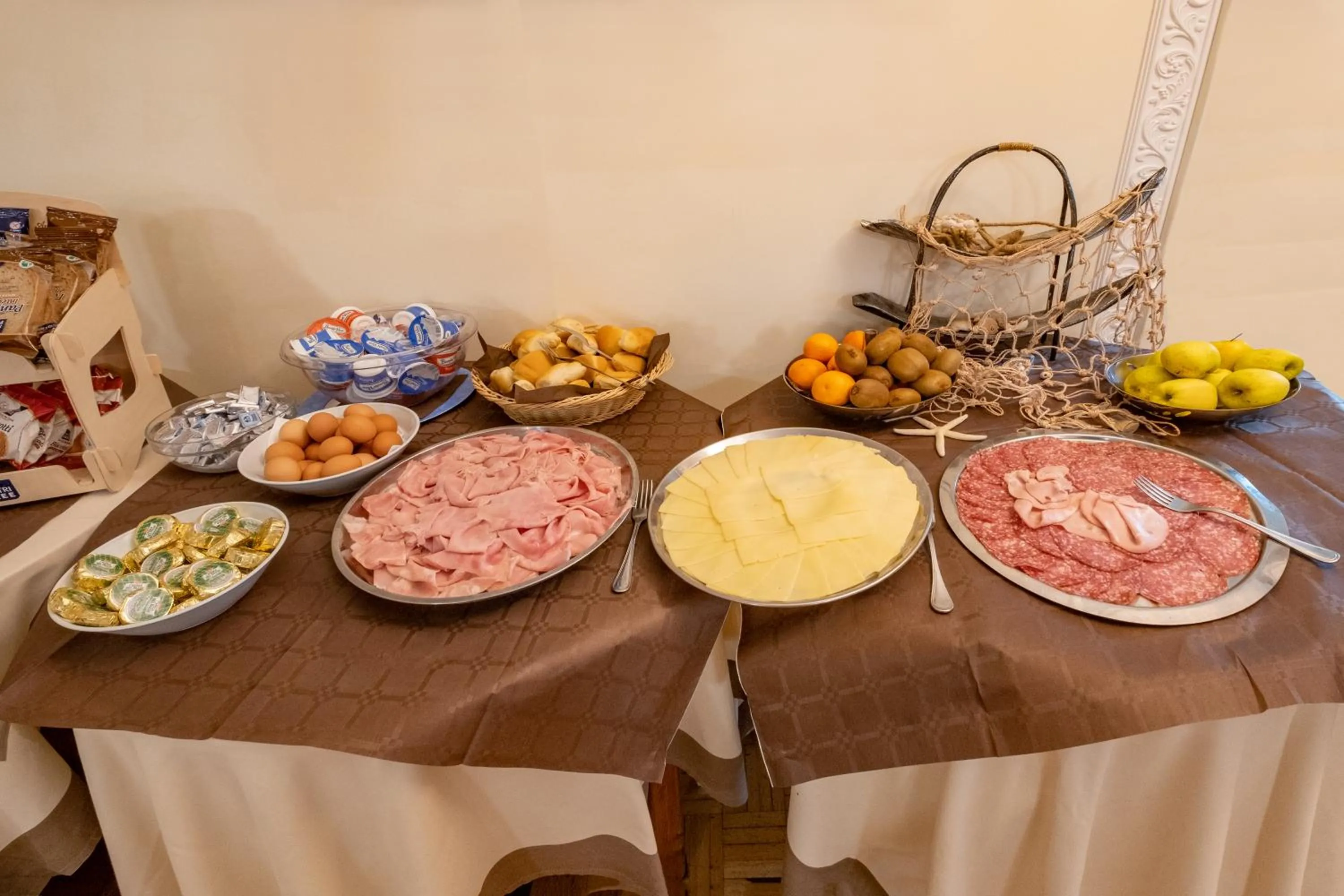 Breakfast in Hotel Principe