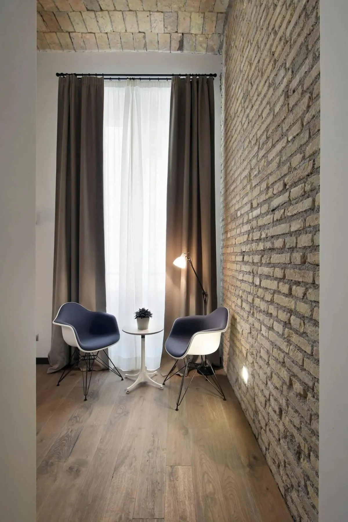 Decorative detail in Hotel Giolli Nazionale