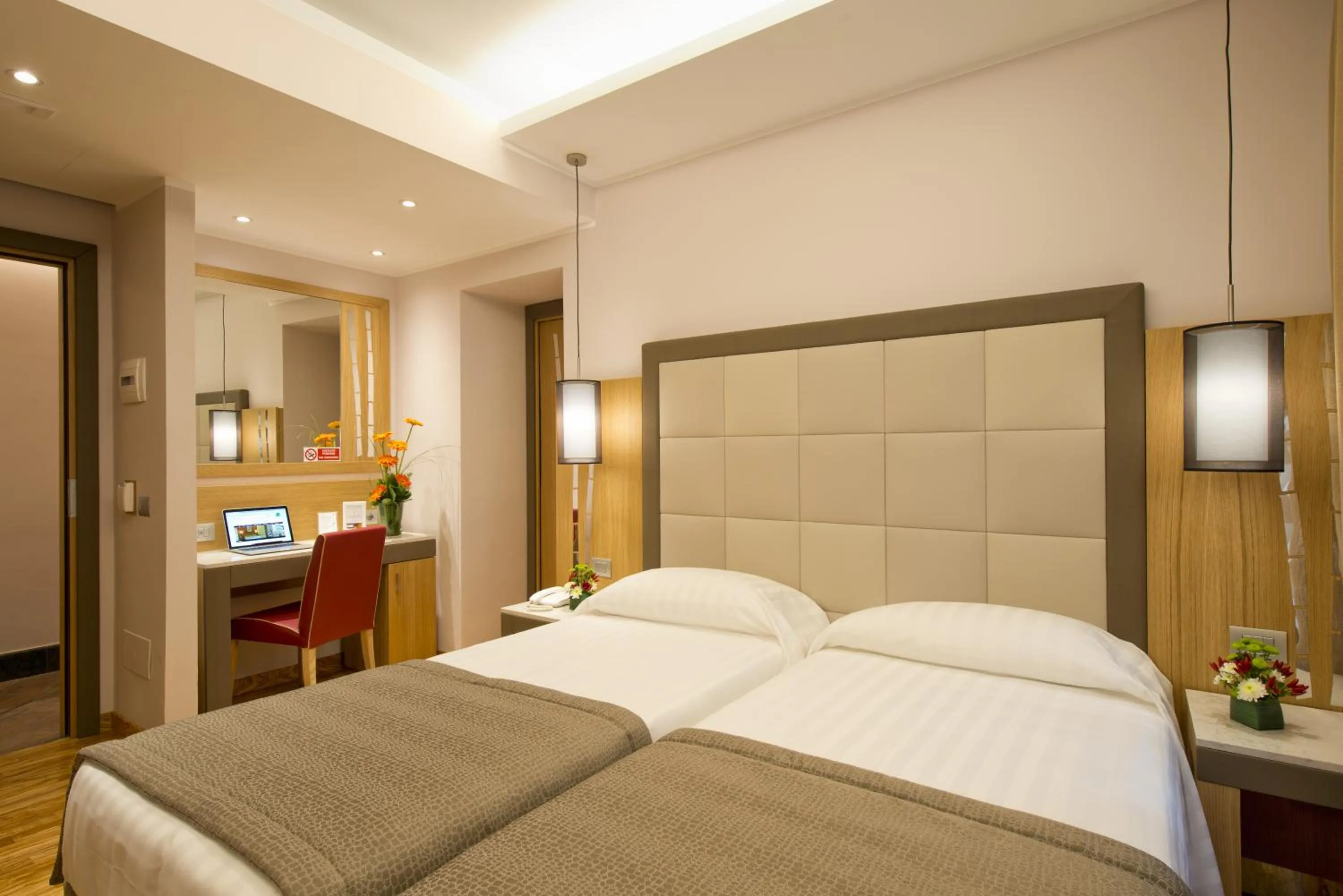 Bedroom, Bed in Hotel Giolli Nazionale