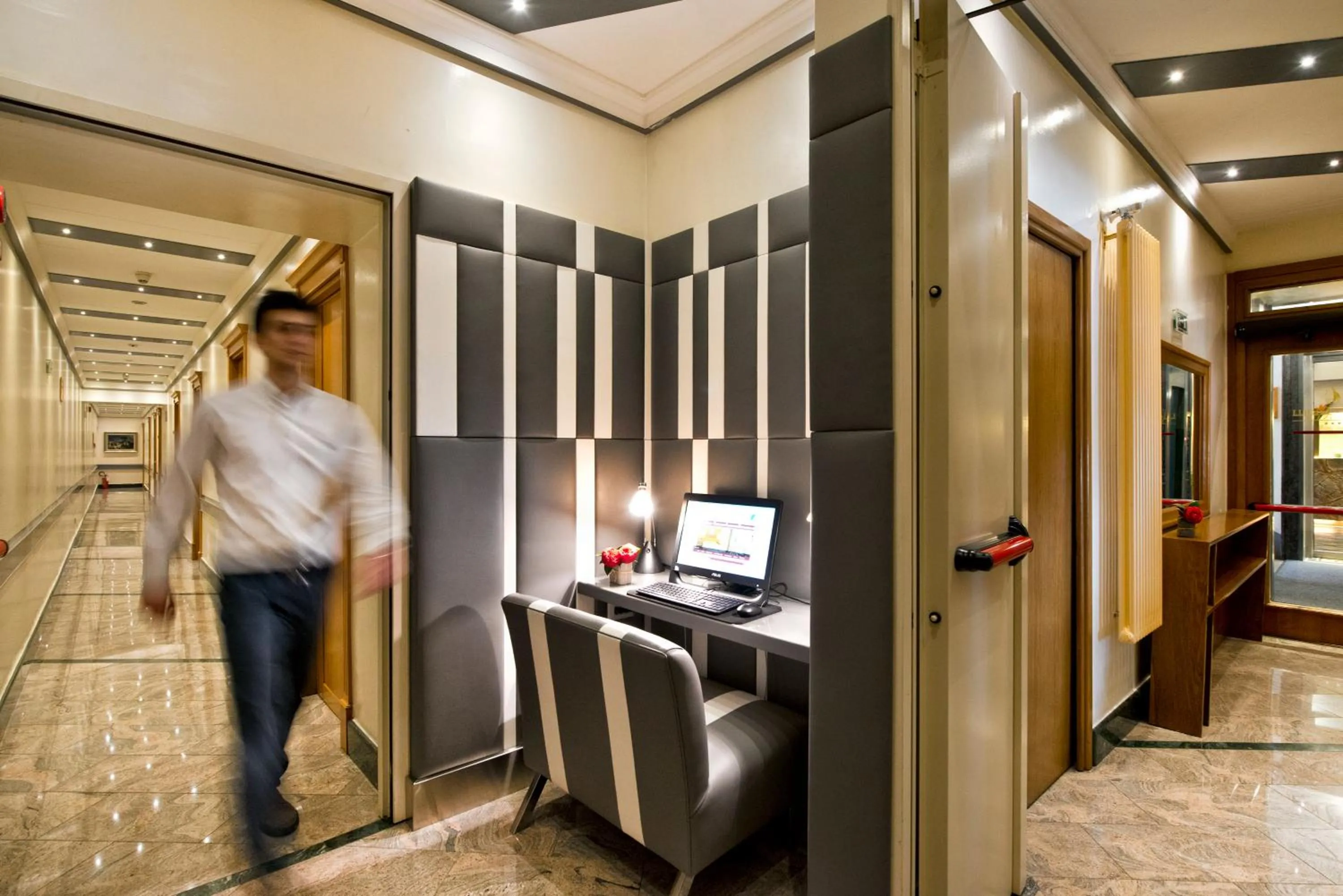 TV and multimedia in Hotel Giolli Nazionale