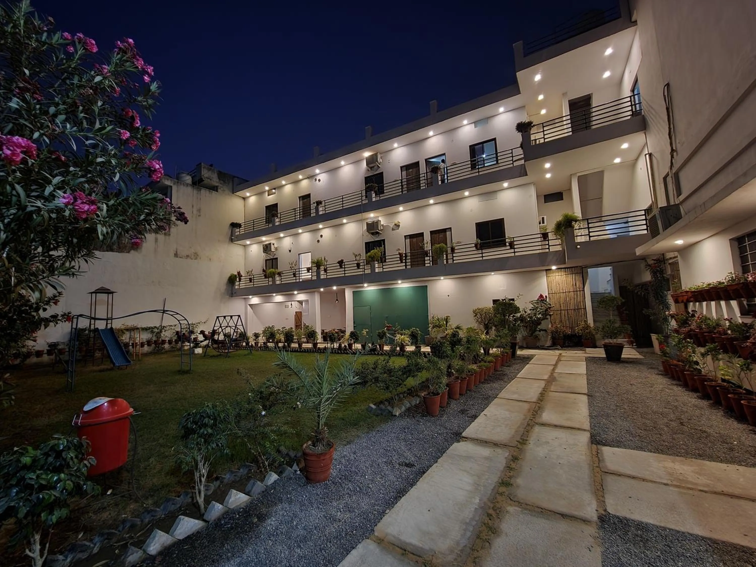 Property building in Green Club Farm