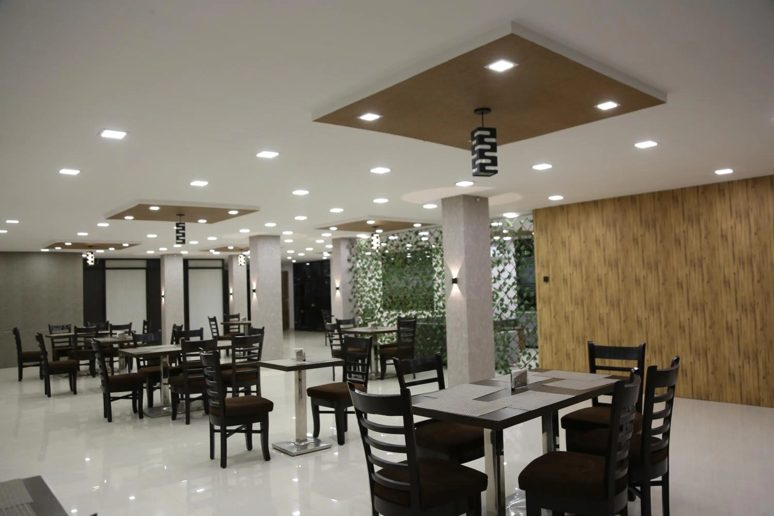 Restaurant/places to eat in Green Club Farm