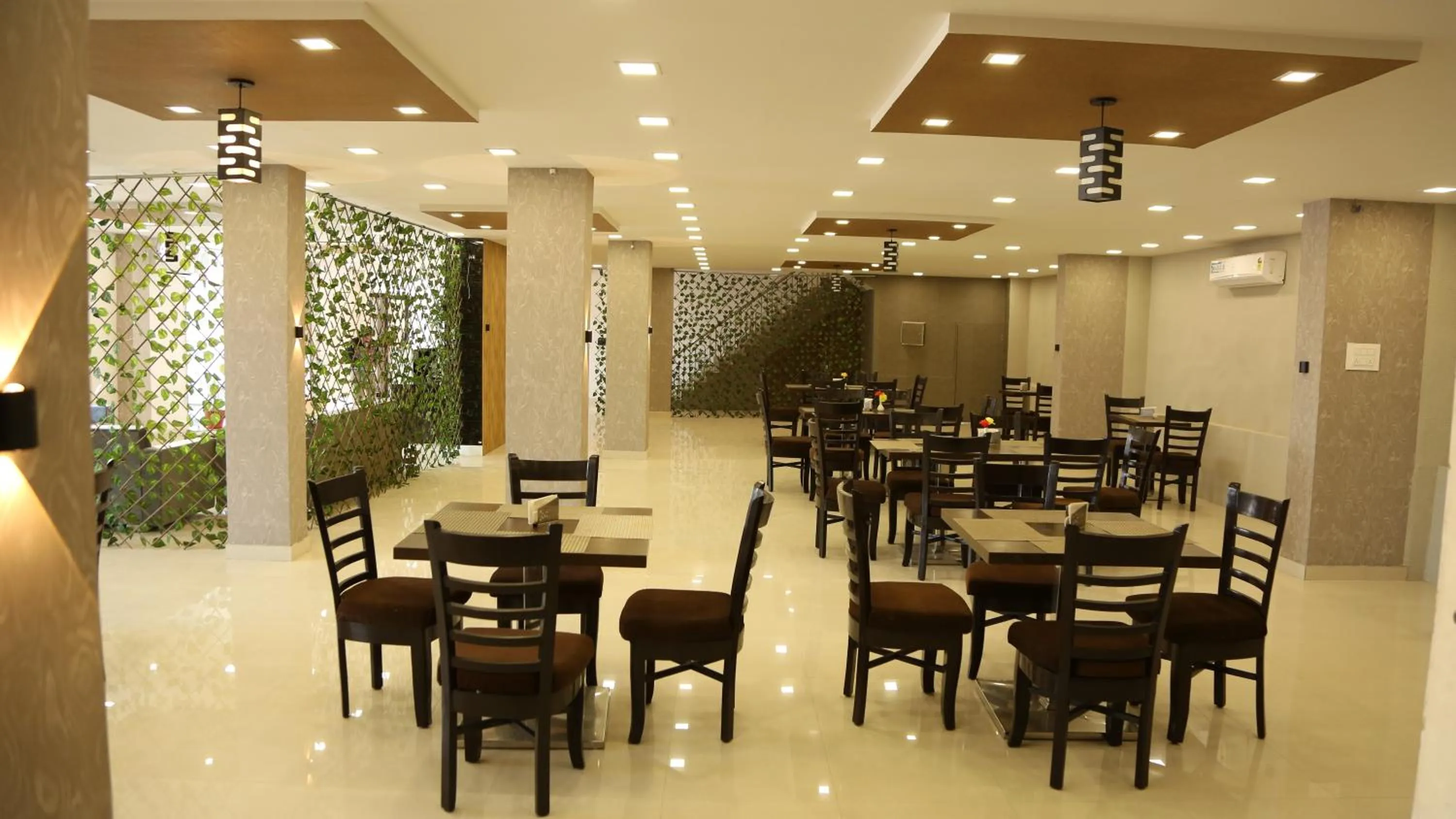 Restaurant/places to eat in Green Club Farm