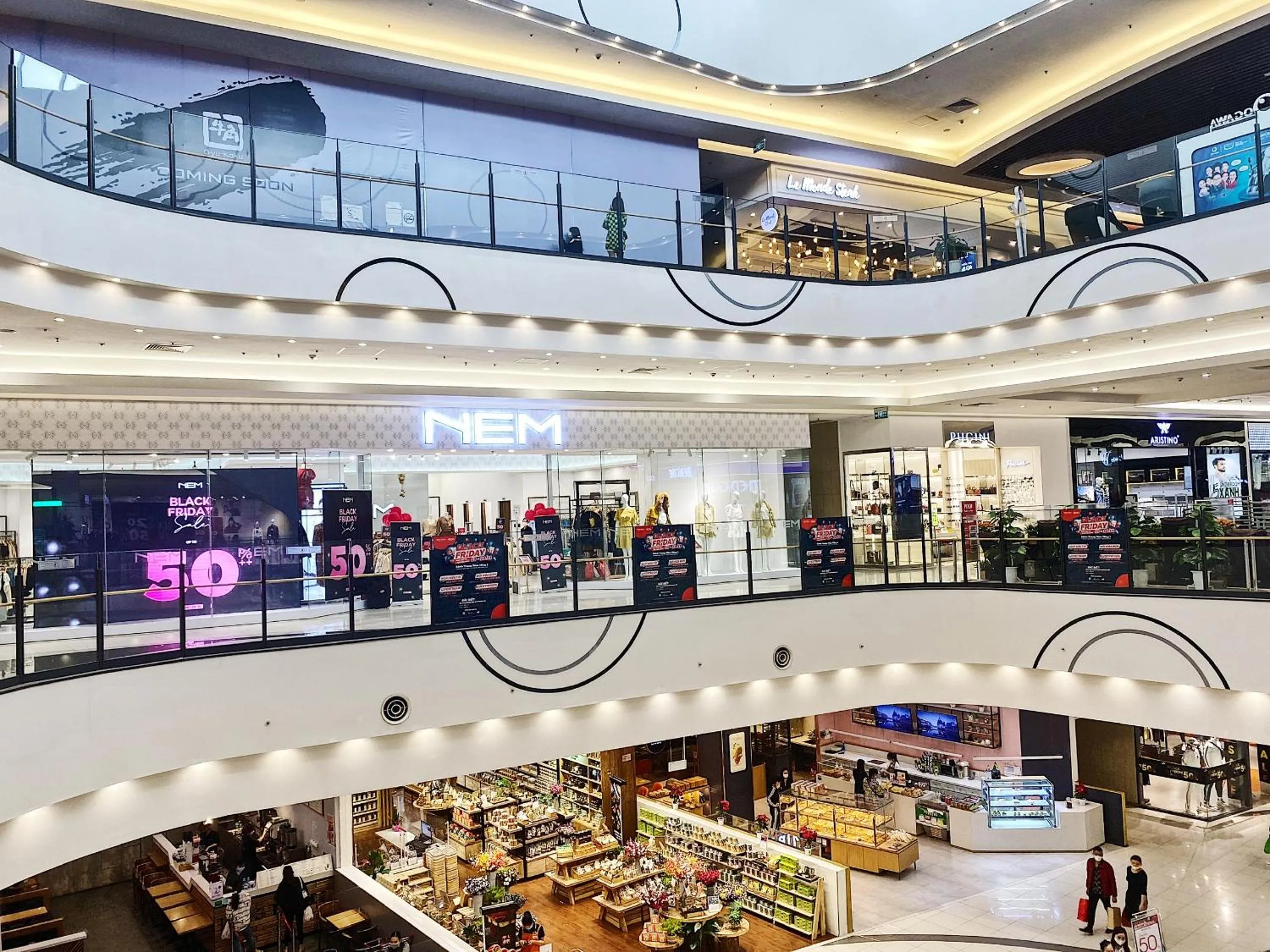 Shopping Area in Phuong Nam Luxury Hotel Long Bien