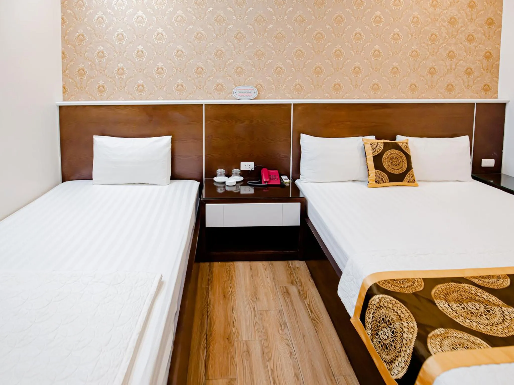 Bedroom, Bed in Phuong Nam Luxury Hotel Long Bien