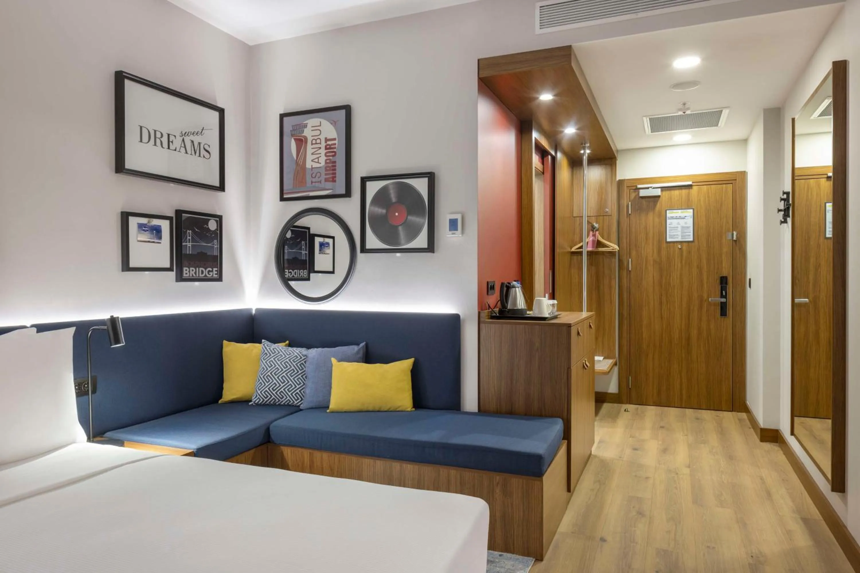 Bed in Hampton By Hilton Istanbul Airport, Arnavutkoy