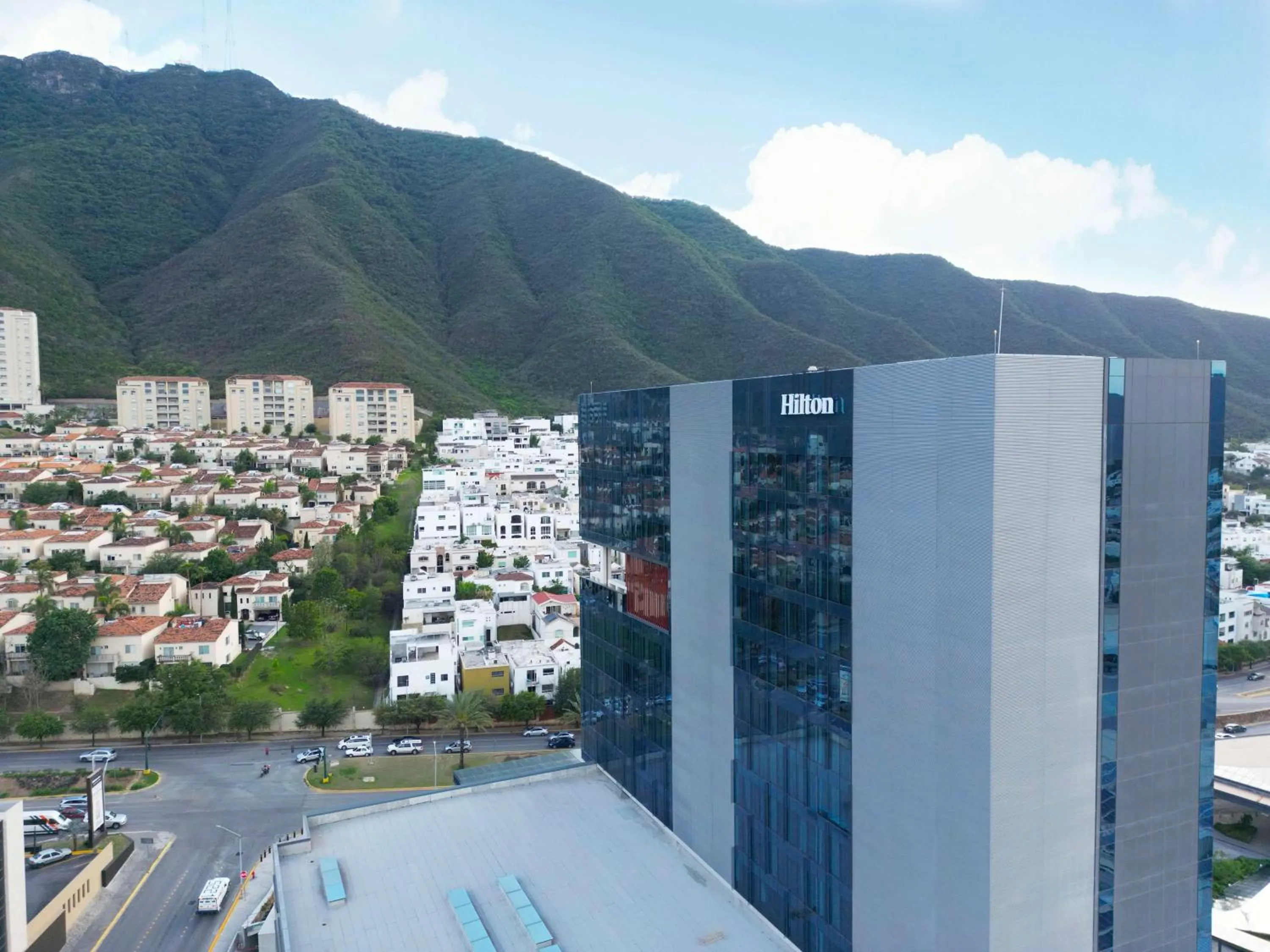 Property building in Hilton Monterrey Valle